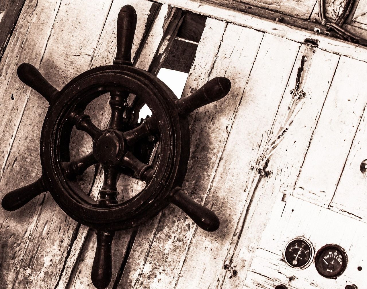 1280x1007 Free Rudder & Boat Image