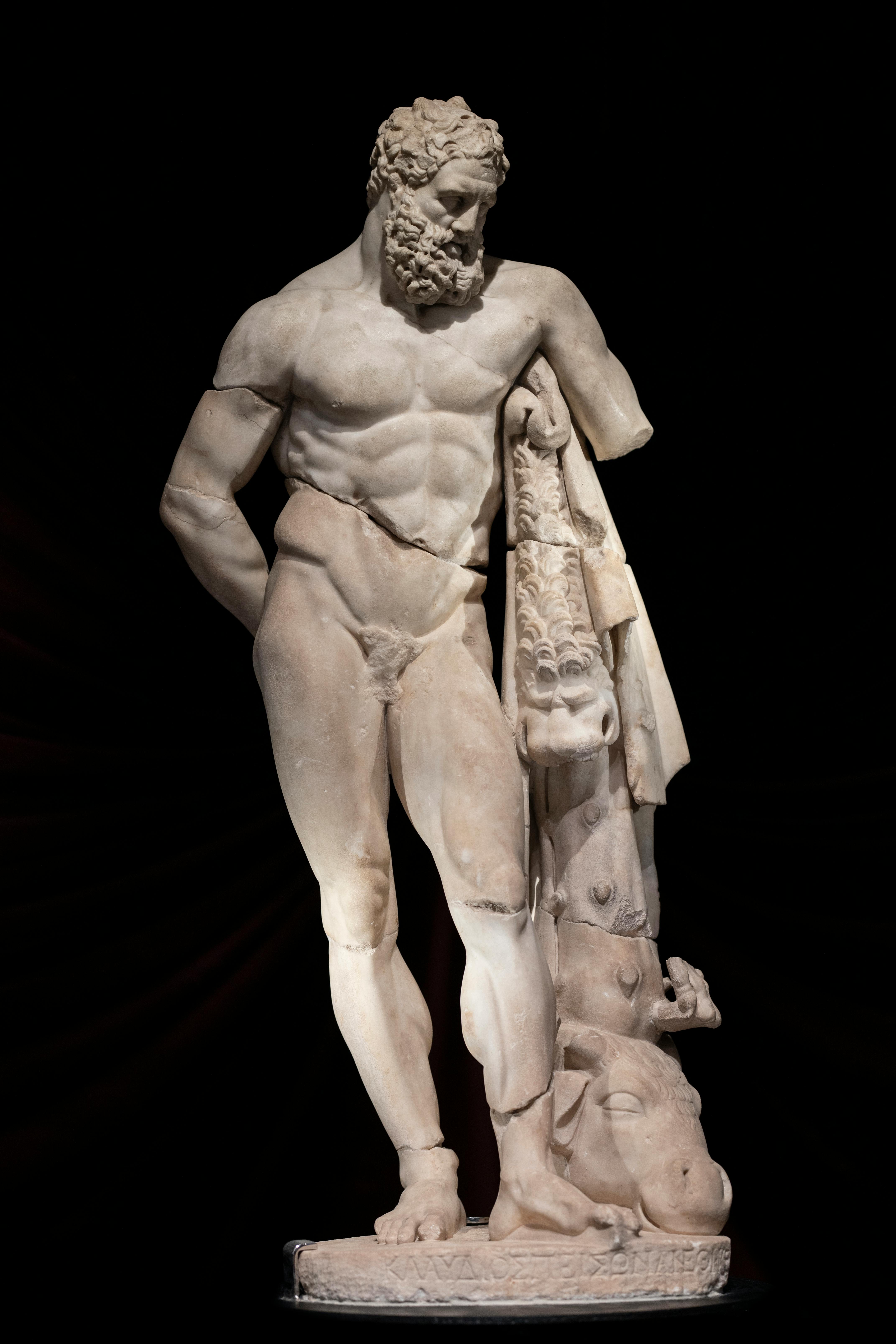 4286x6429 Hercules Statue Wallpaper