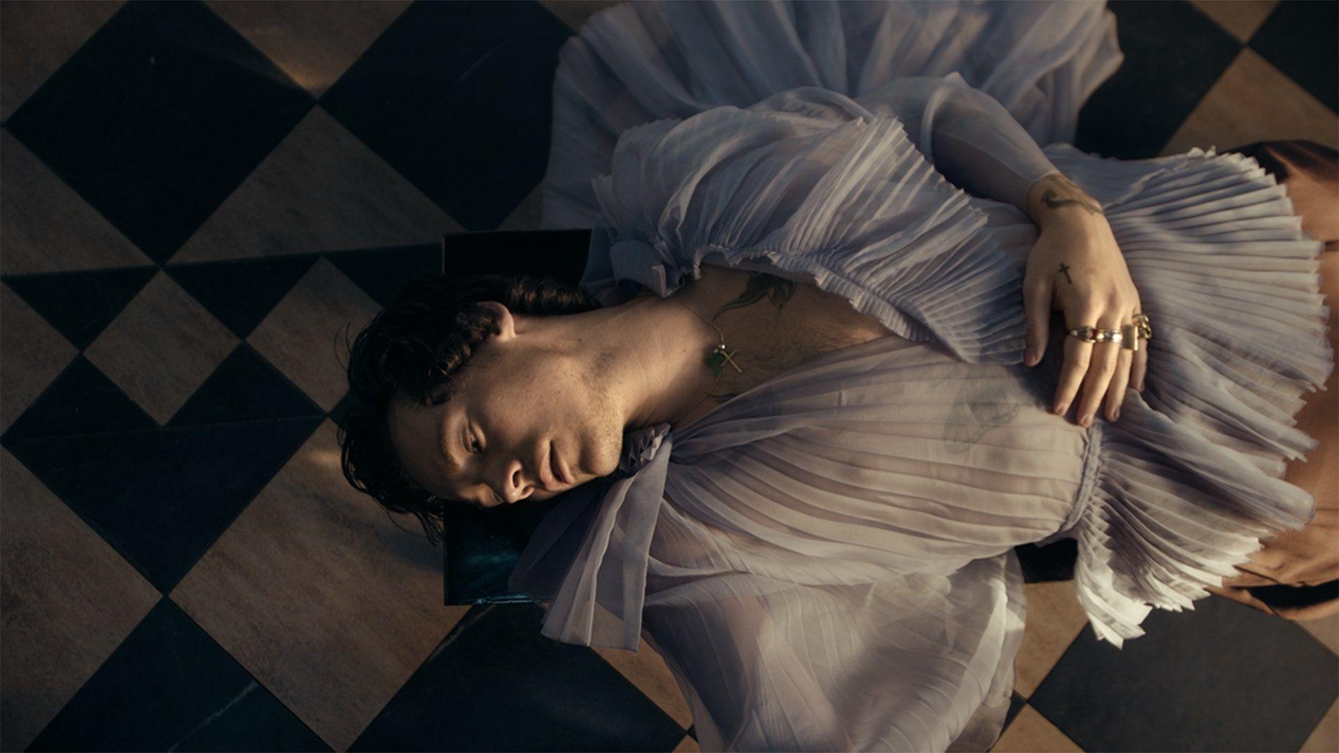 1920x1080 Flipboard: Harry Styles' Falling music video provides us with his