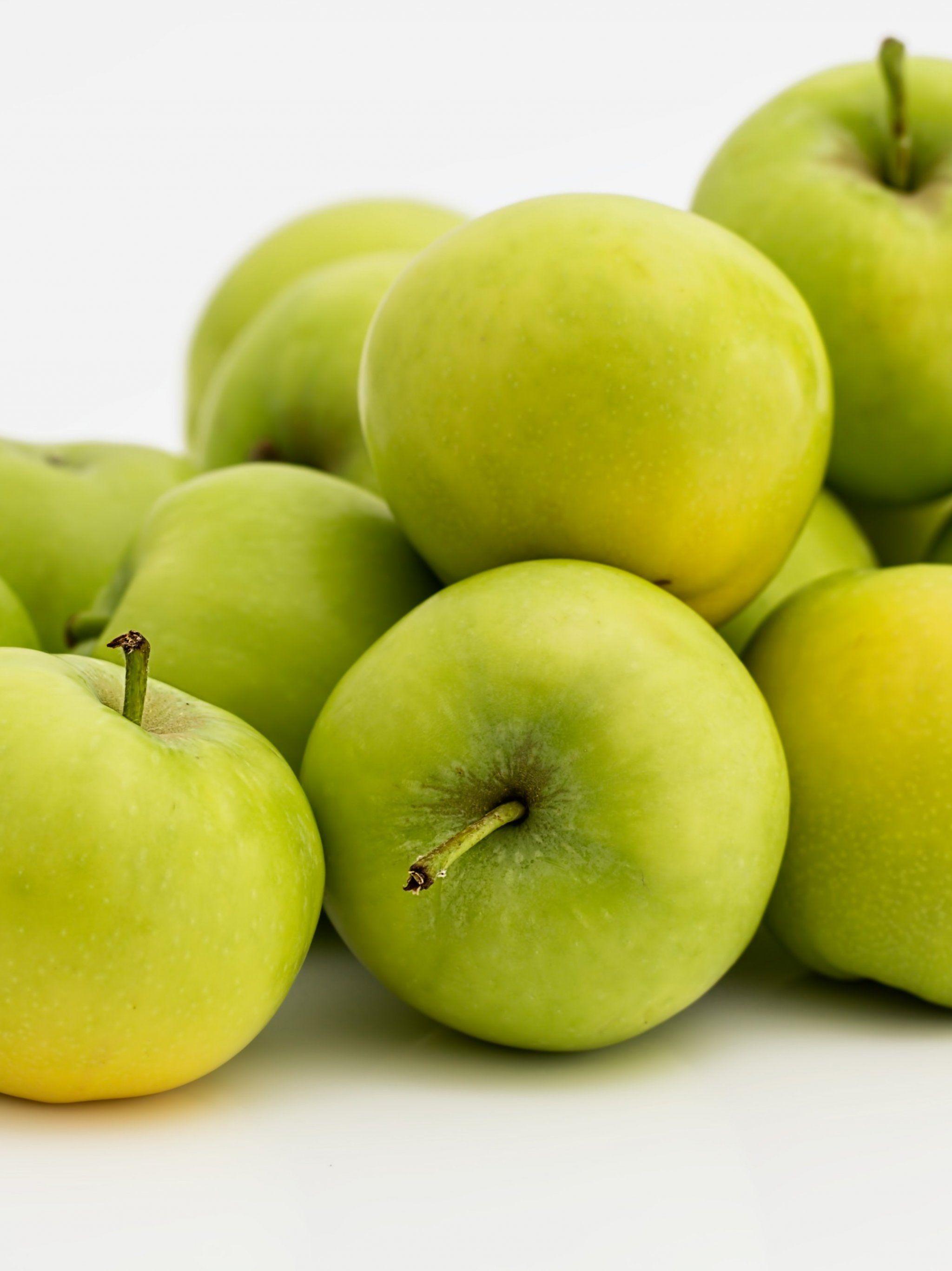 Green Apple iPhone Wallpapers Top Free Green Apple iPhone Backgrounds WallpaperAccess