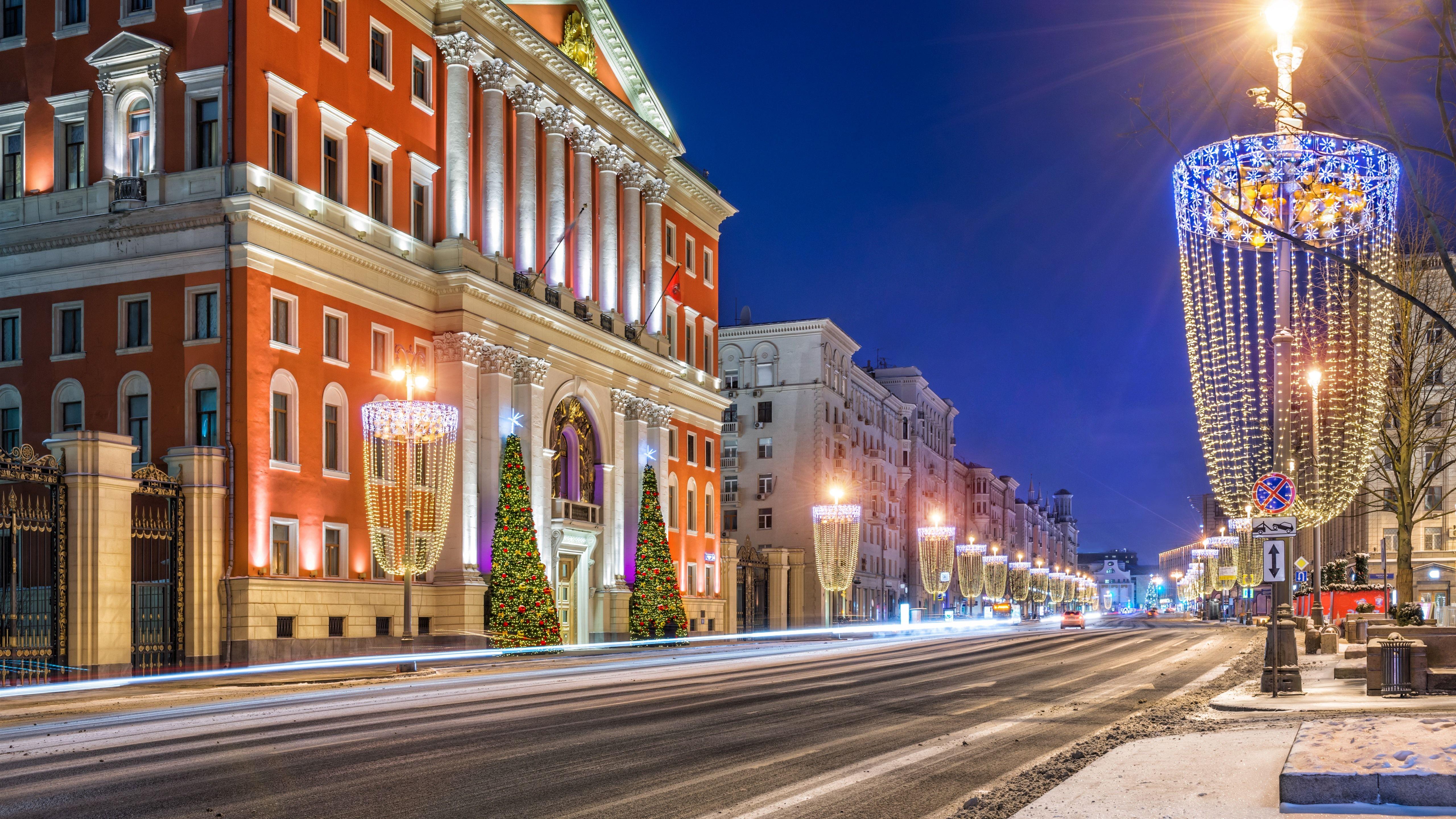 5120x2880 Wallpaper Moscow, city night, snow, lights, Russia 5120x2880 UHD
