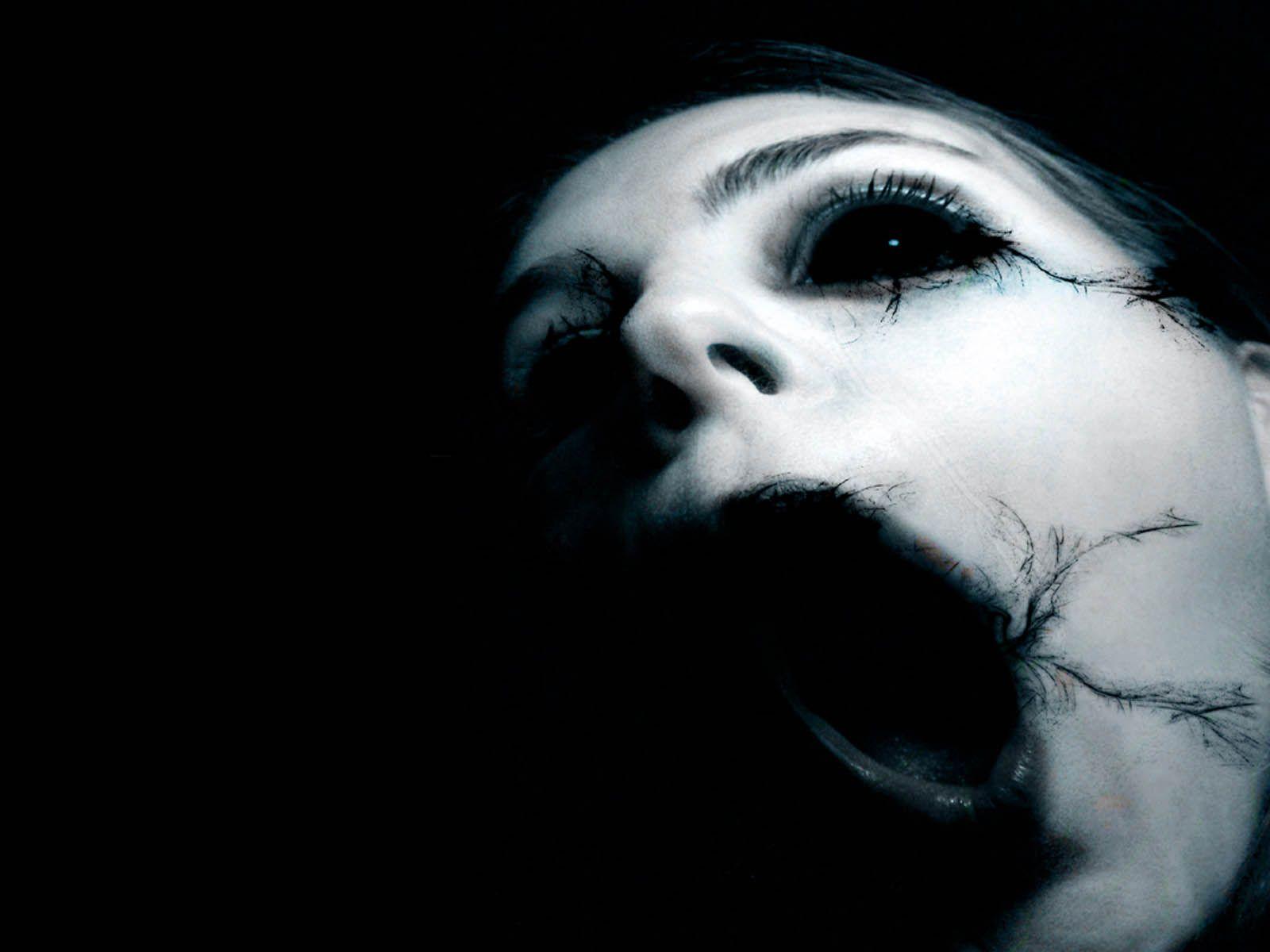 1600x1200 Creepy Artistic Face Wallpaper