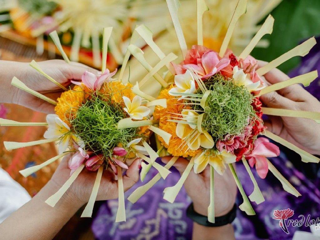 1024x768 Balinese Culture: Canang Sari and the offering ritual Villas Rental