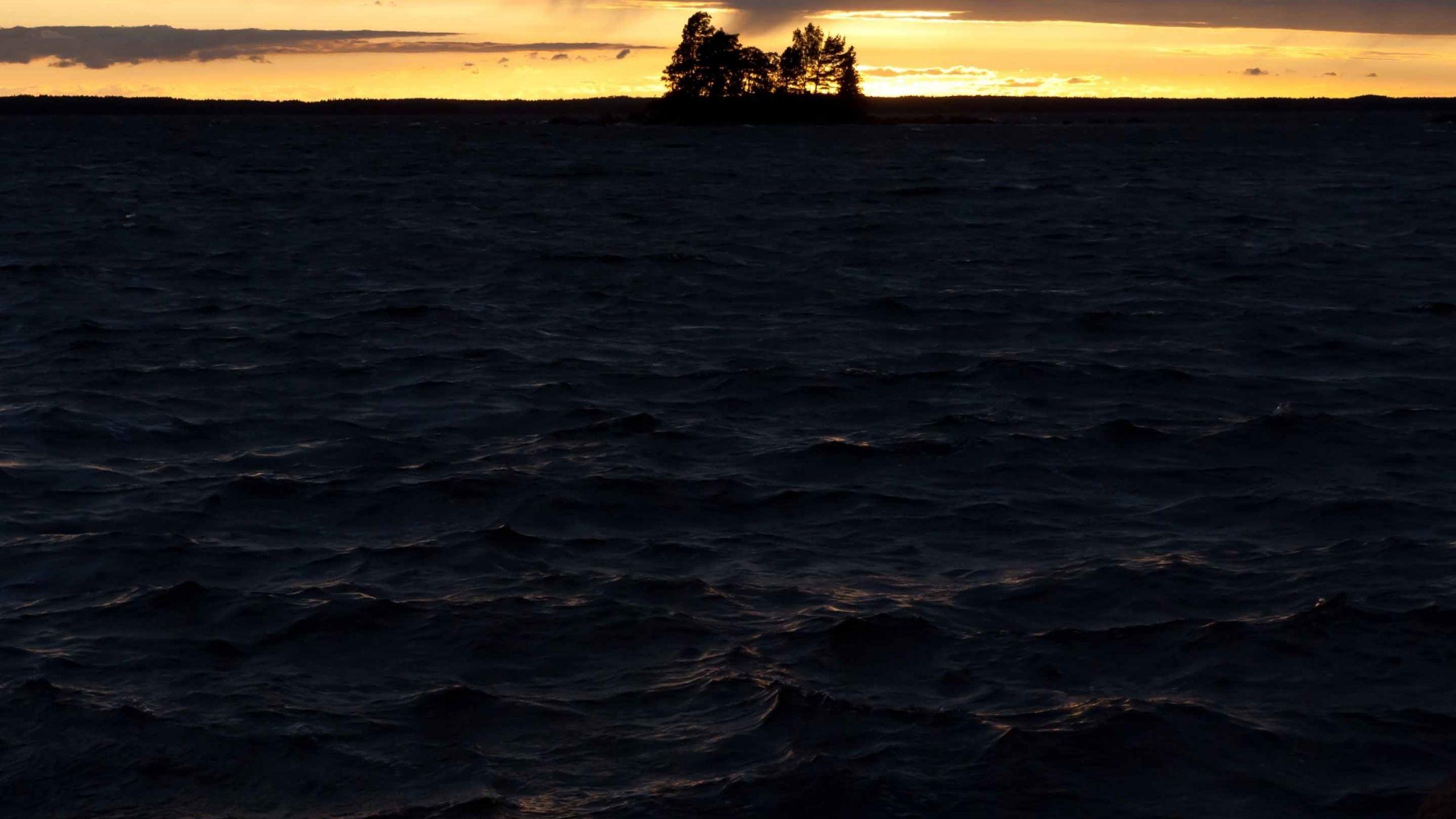 2560x1440 Dark Storm Mac Wallpaper Download
