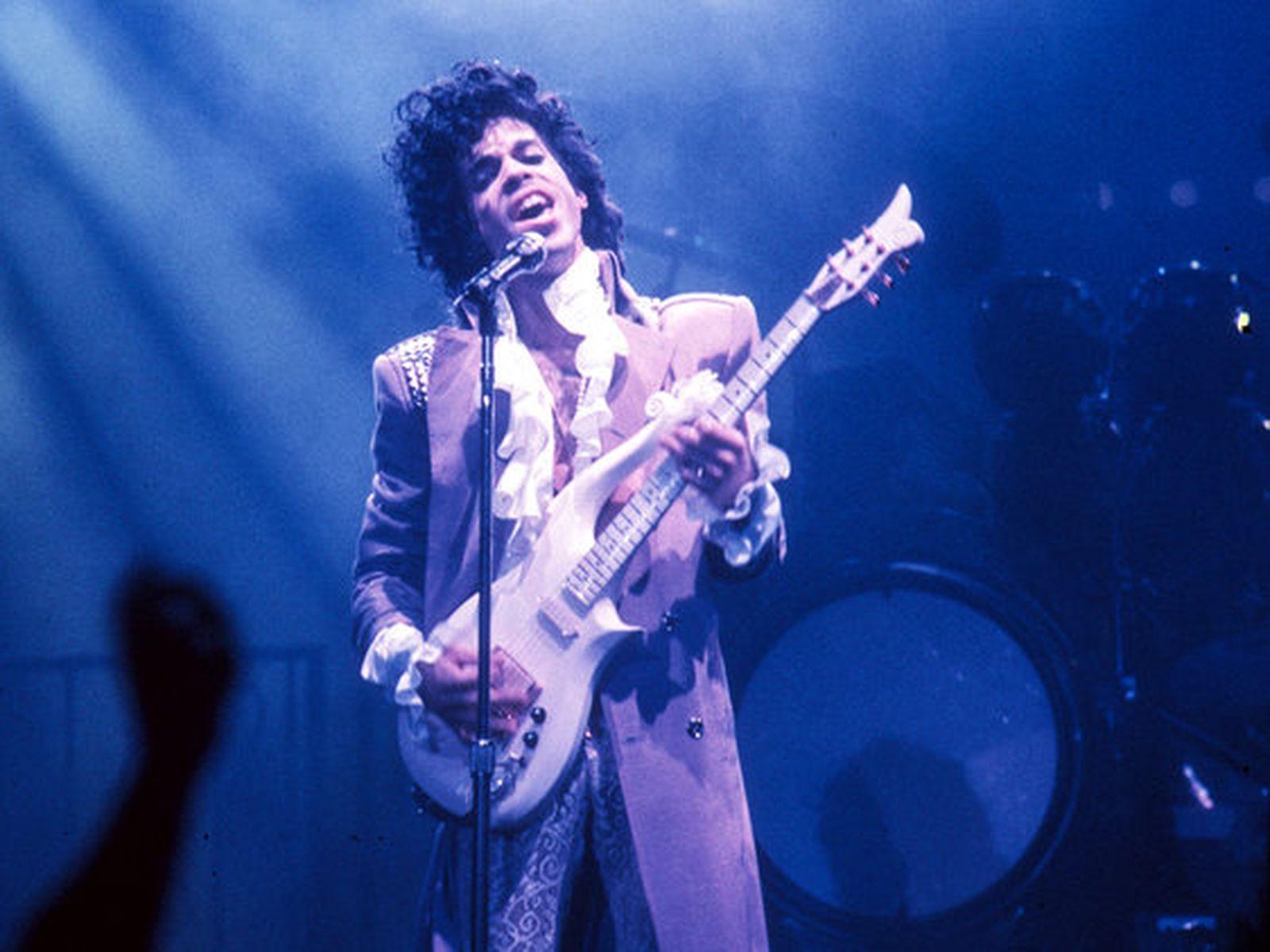 1600x1200 Apple Music May Become Exclusive Home to Prince's Unreleased 1983 'Purple Rain' Concert Film