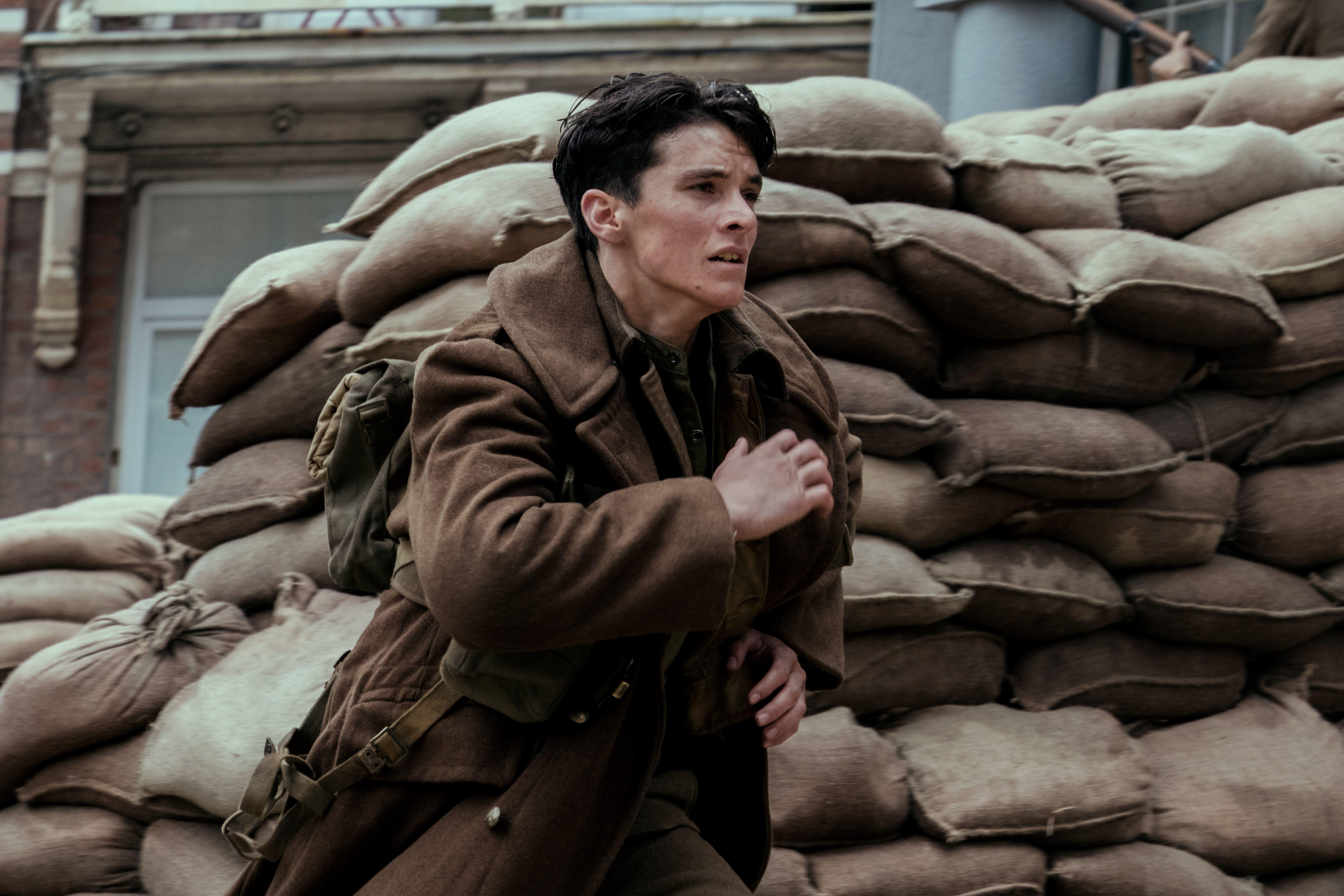 6000x4000 Fionn Whitehead HD Wallpaper and Background Image