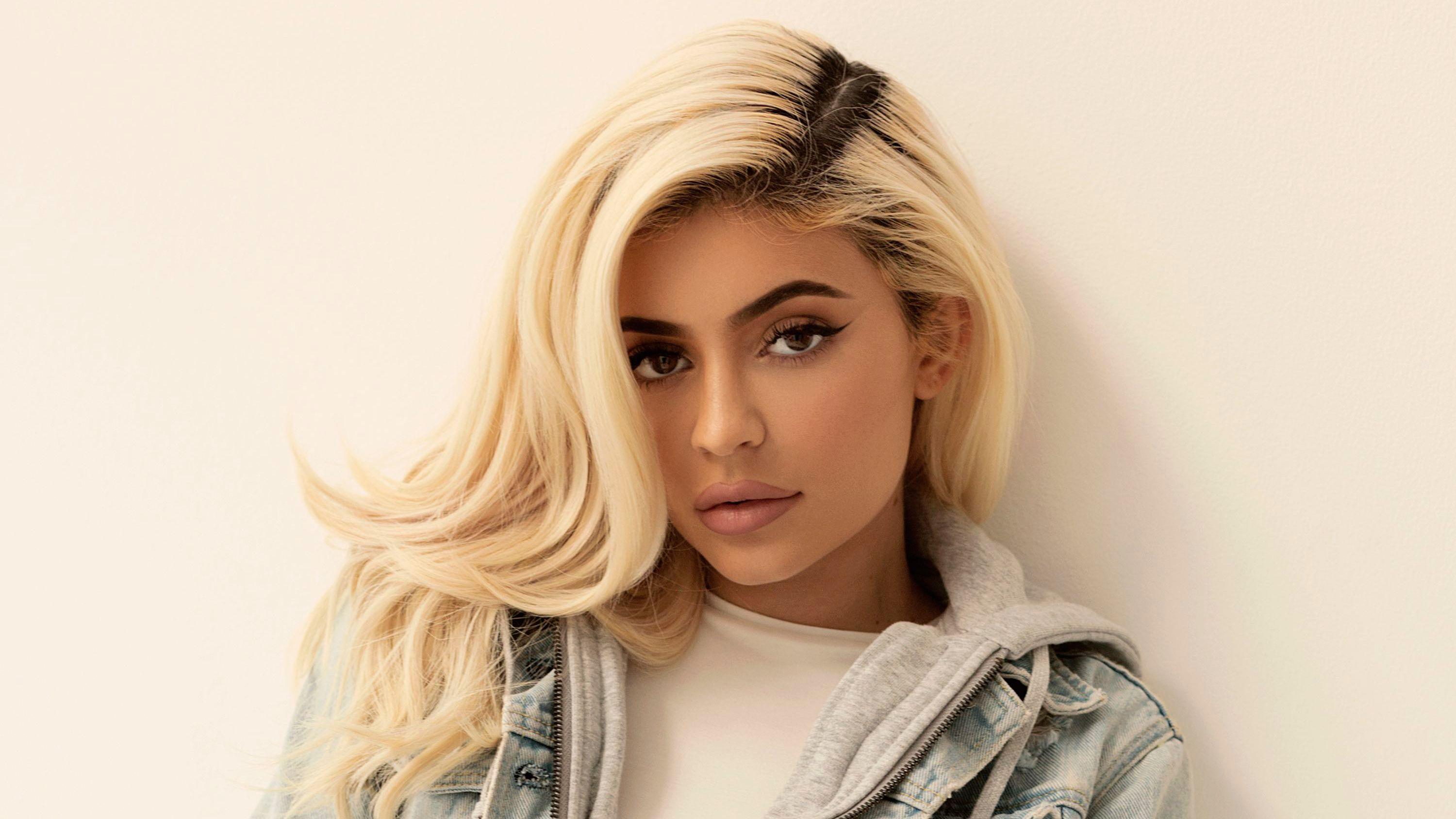 3000x1688 Kylie Jenner 2019 Computer Wallpaper