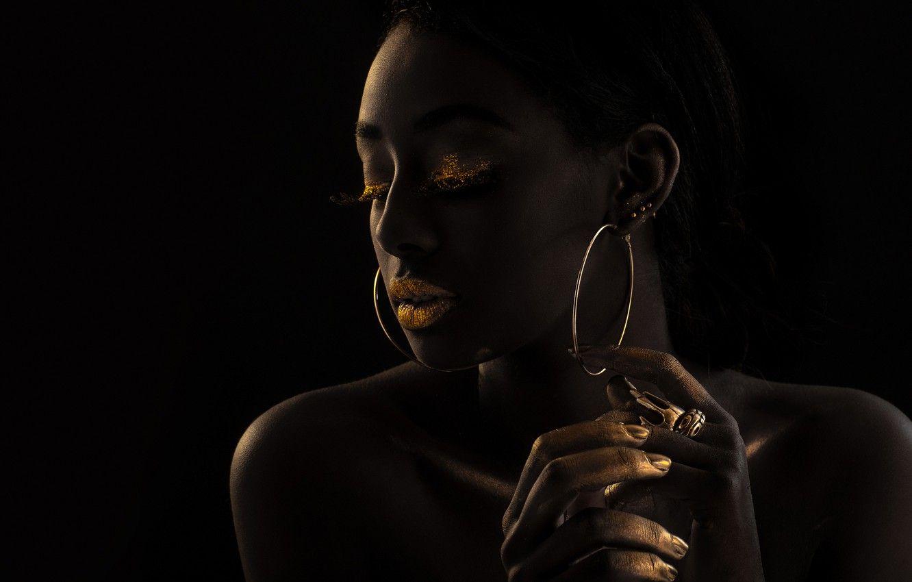 1332x850 Wallpaper gold, model, portrait, mulatto, black background, black