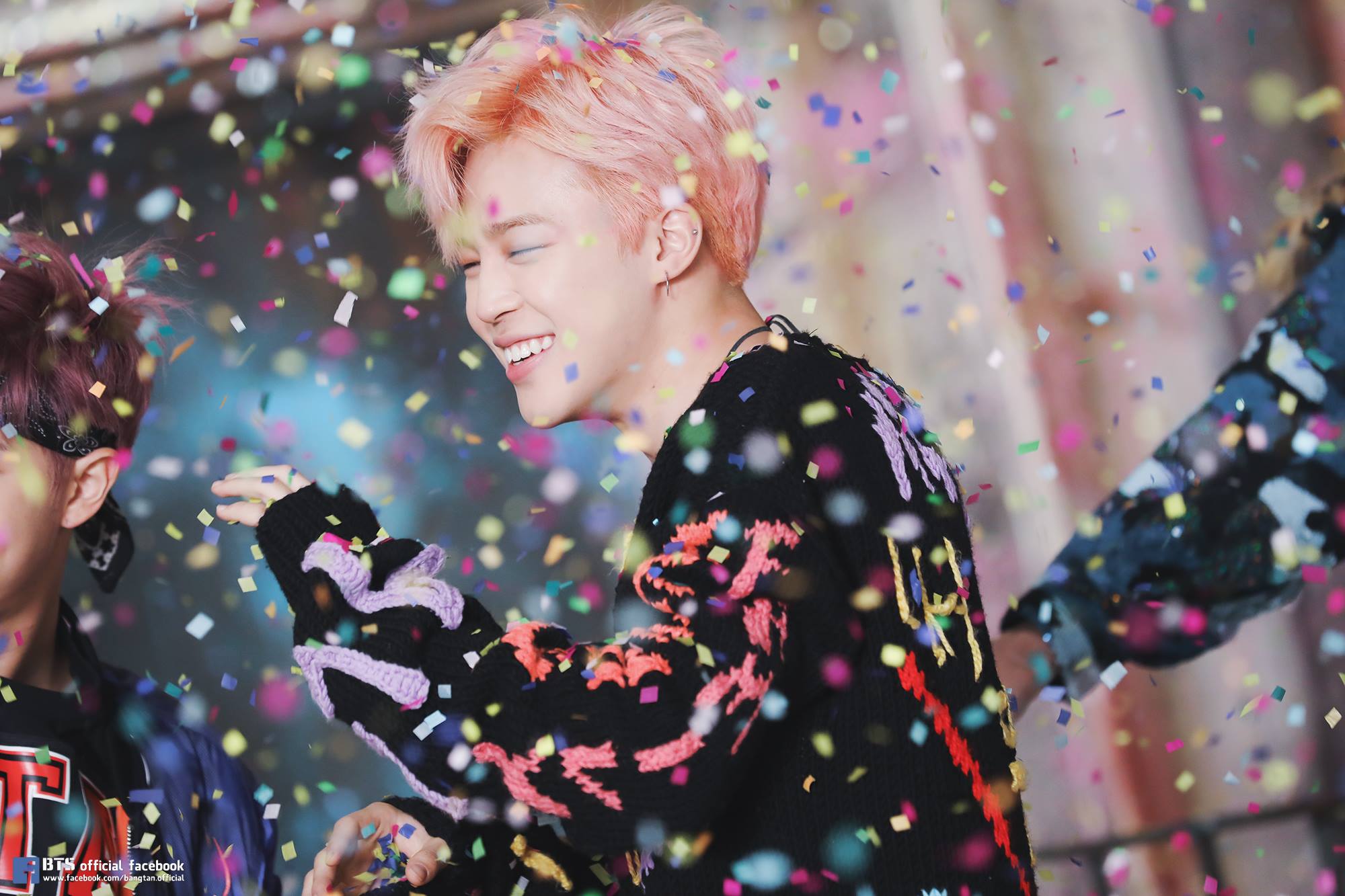 2000x1333 Picture FB BTS 'YOU NEVER WALK ALONE' Album Photohoot Sketch