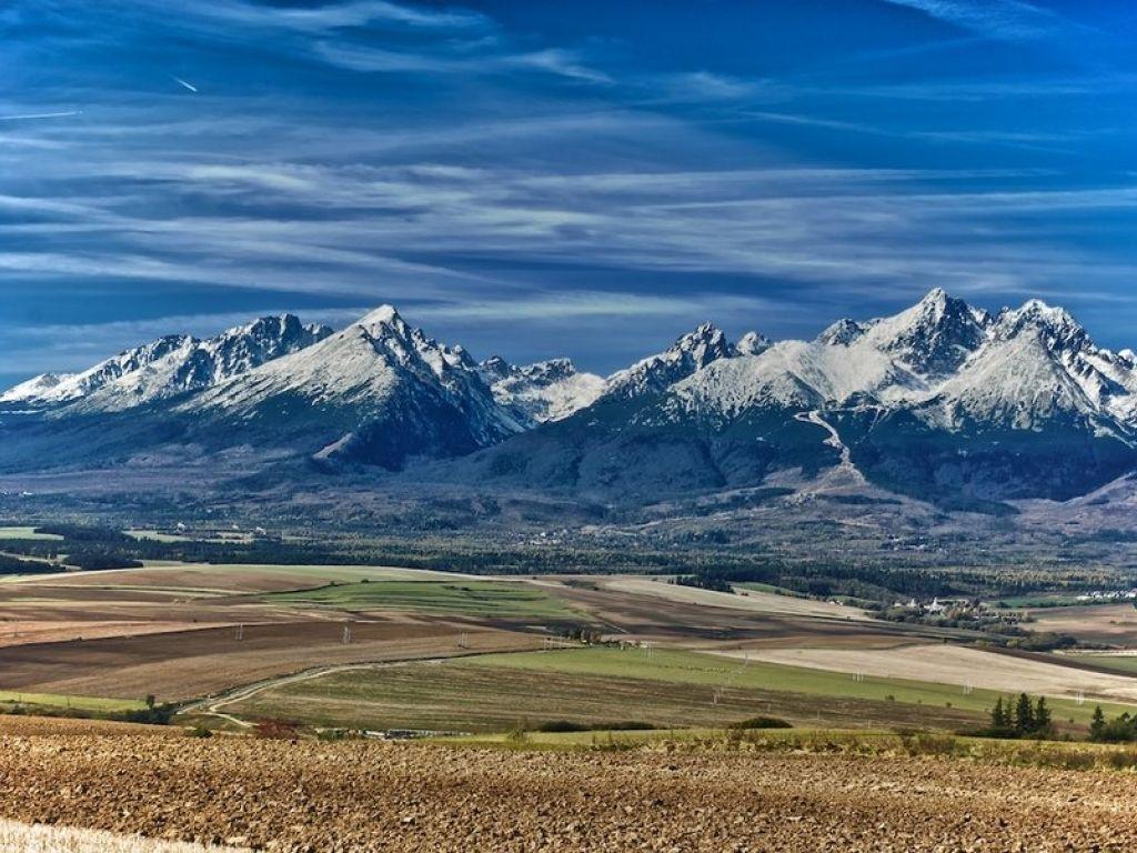 1024x768 Vysoke Tatry to High Tatras