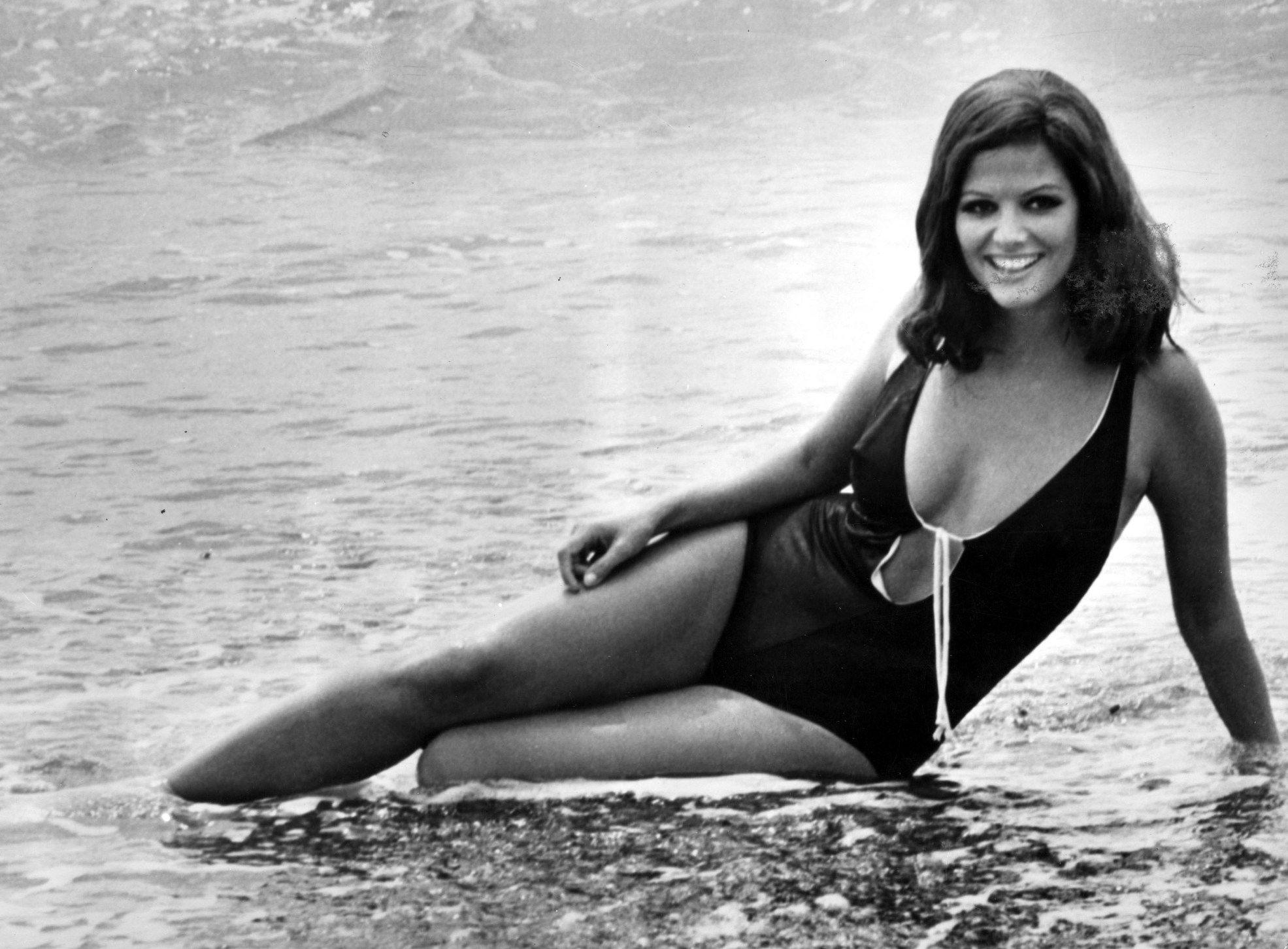 1971x1453 Claudia Cardinale wallpaper