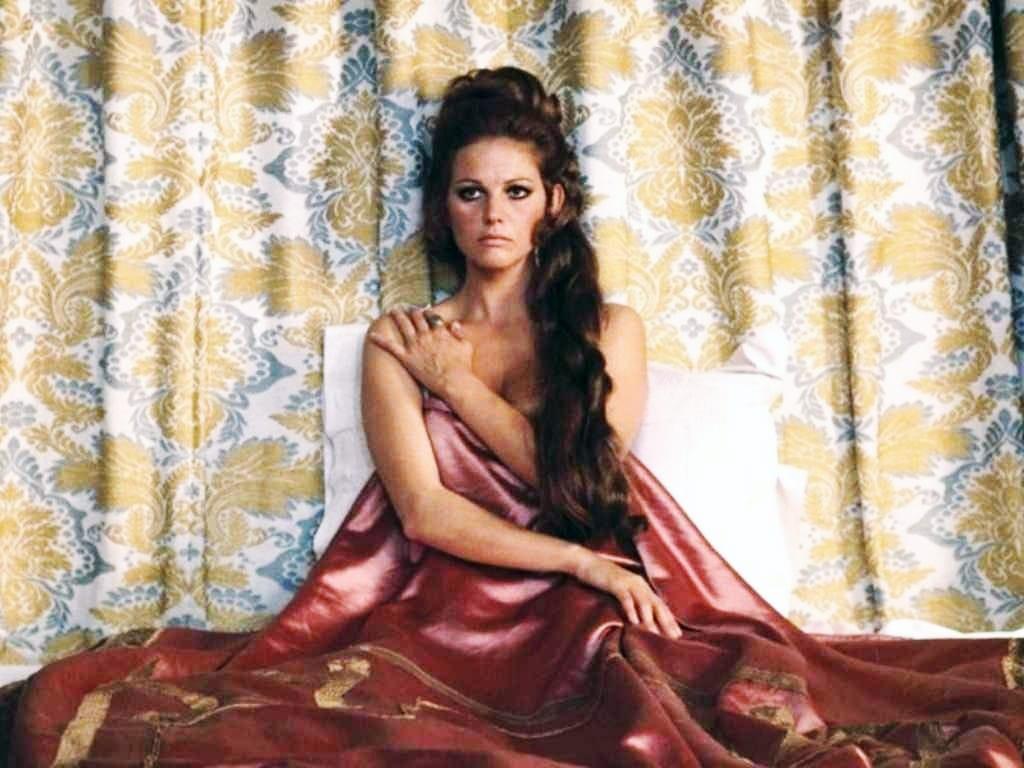 1024x768 CLAUDIA CARDINALE