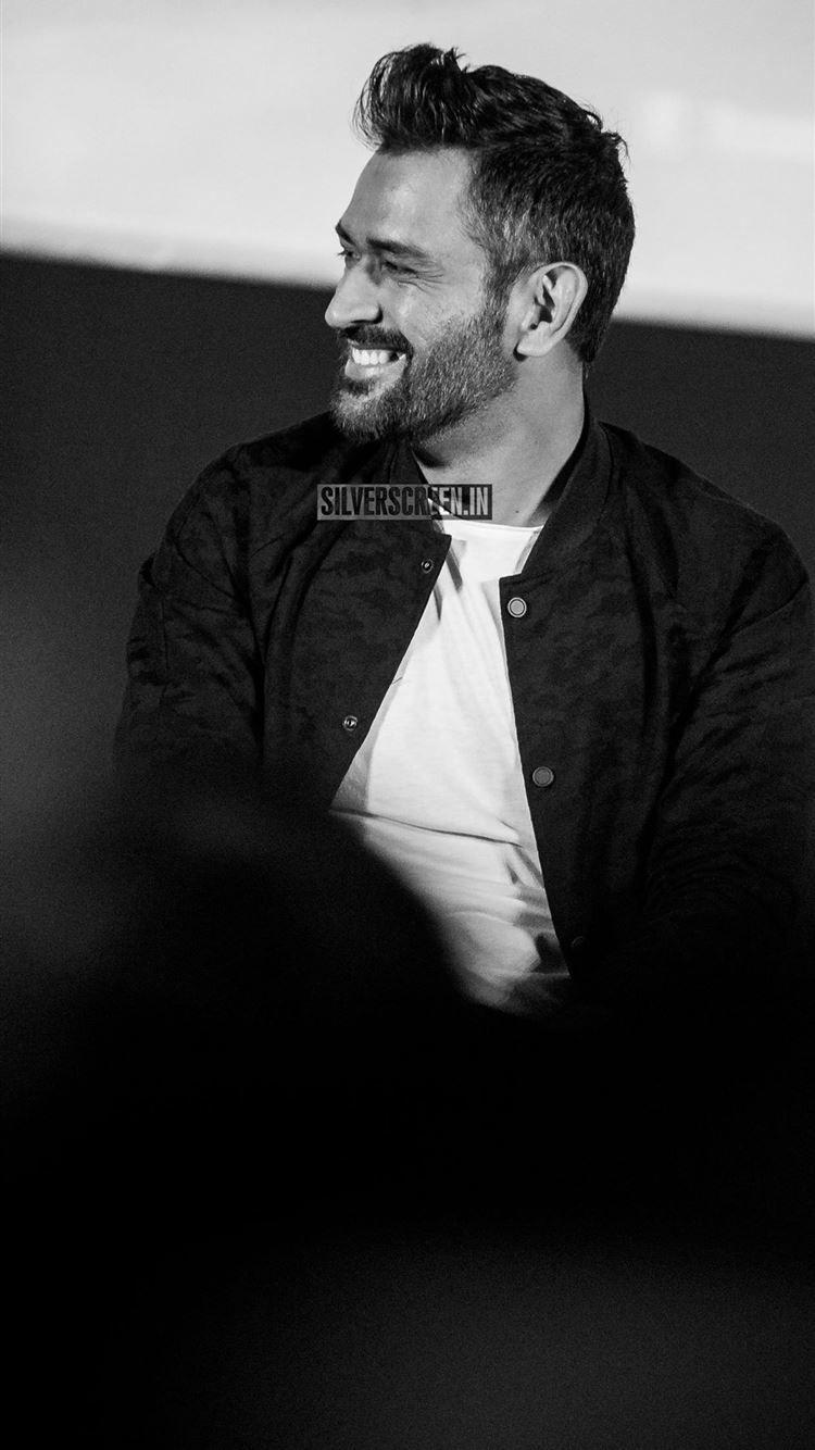 750x1334 MS Dhoni at MS Dhoni The Untold Story Movie Promot. iPhone 8 Wallpaper Free Download