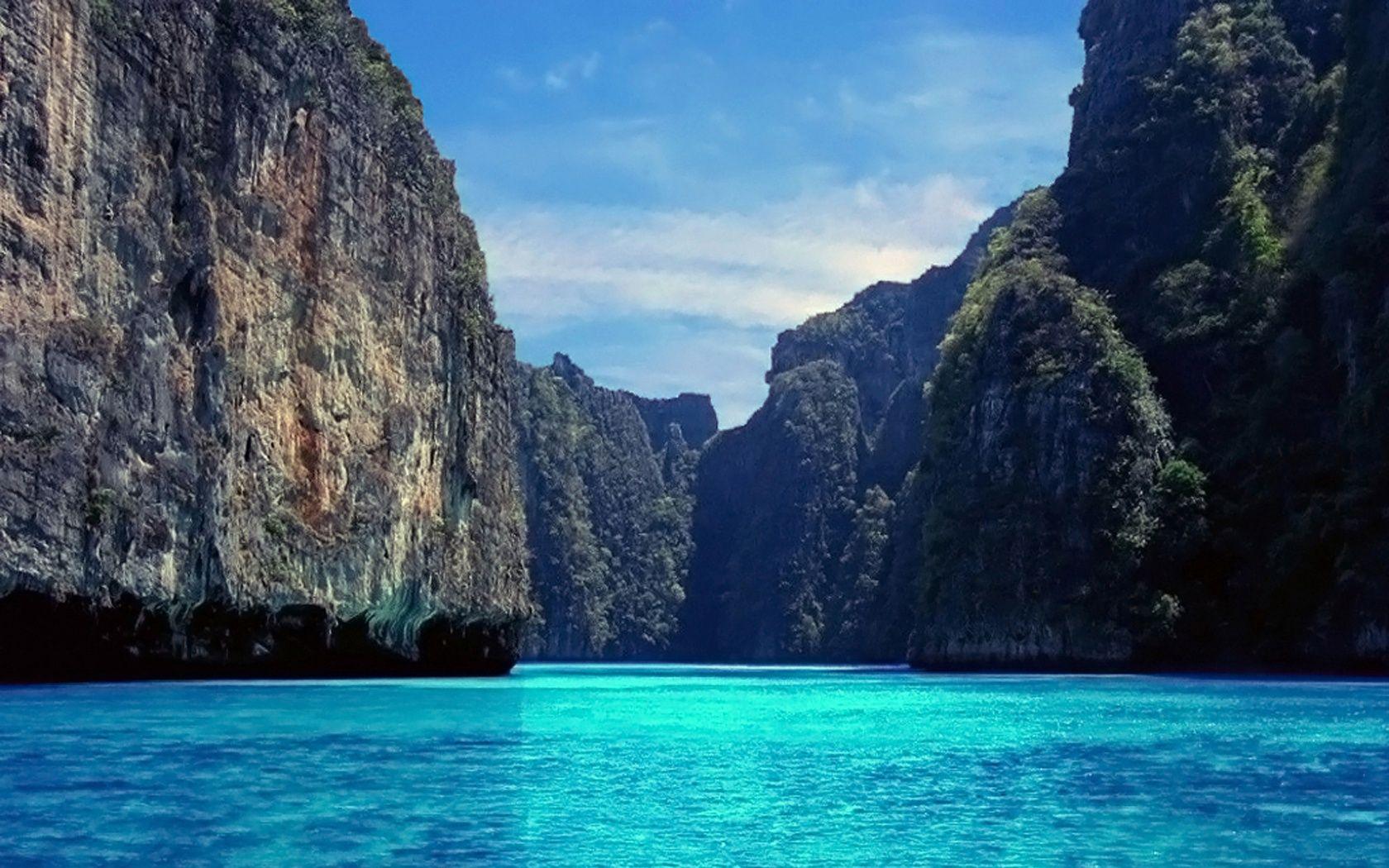 1680x1050 Blue Lagoon Wallpaper