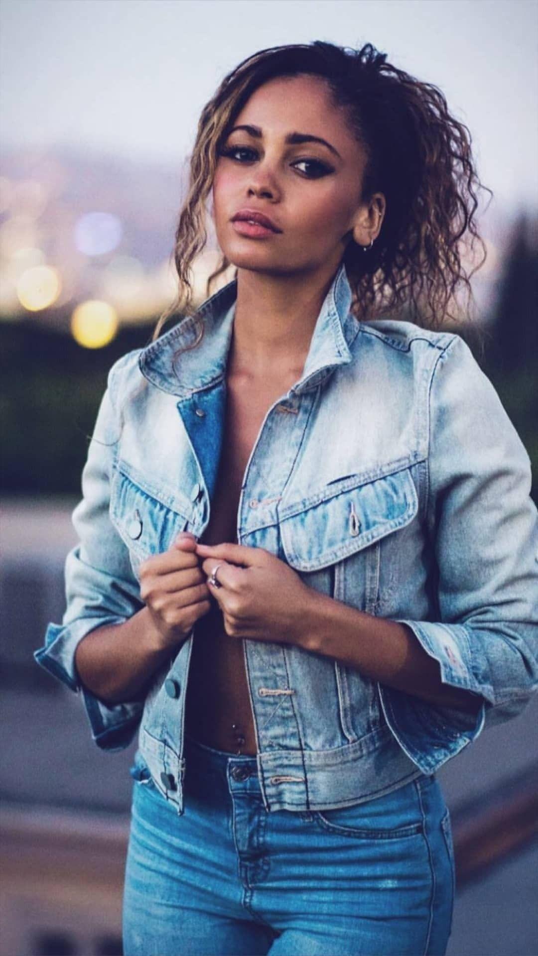 1080x1920 Toni Riverdale wallpaper. Atrizes, Camila mendes riverdale, Riverdale