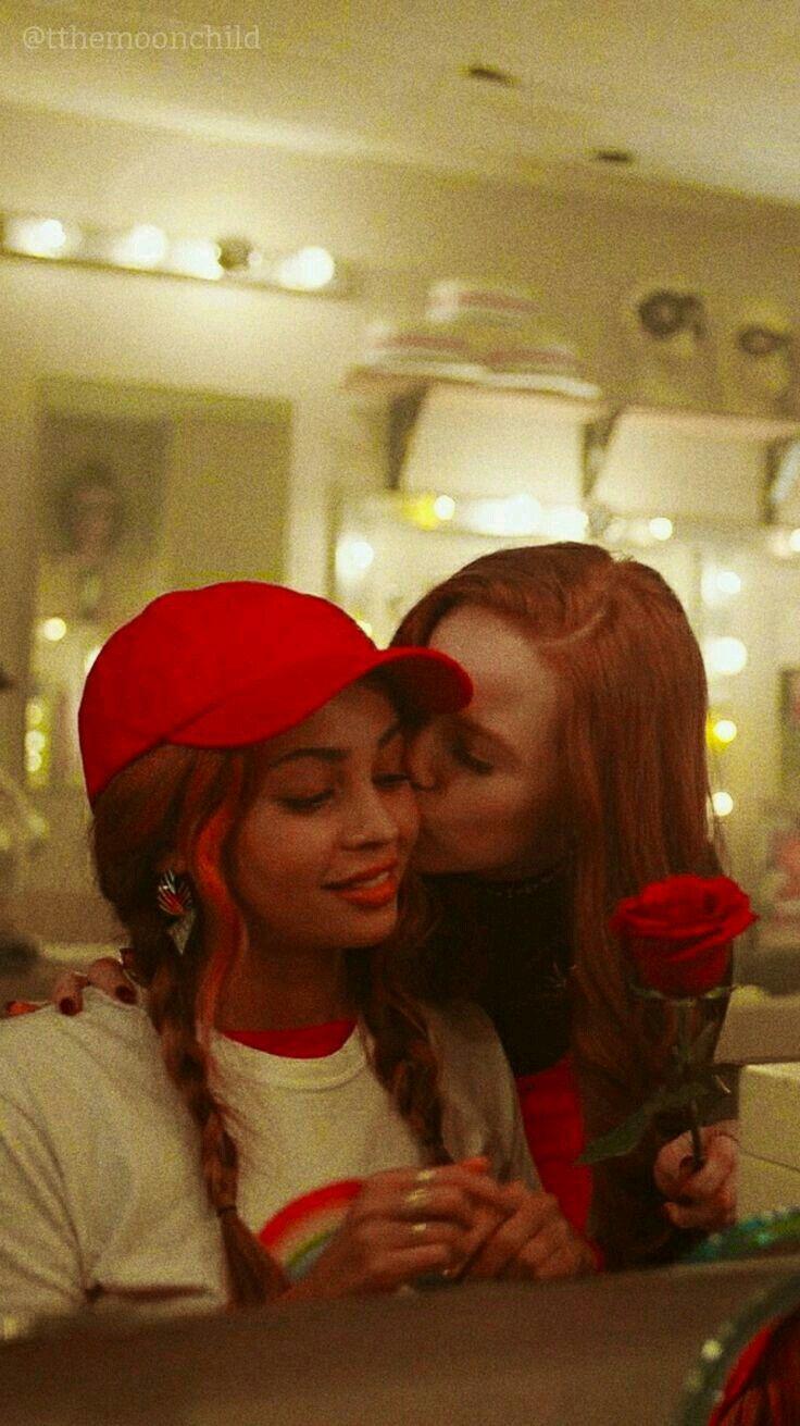 736x1311 Captain Marvel. Cheryl blossom