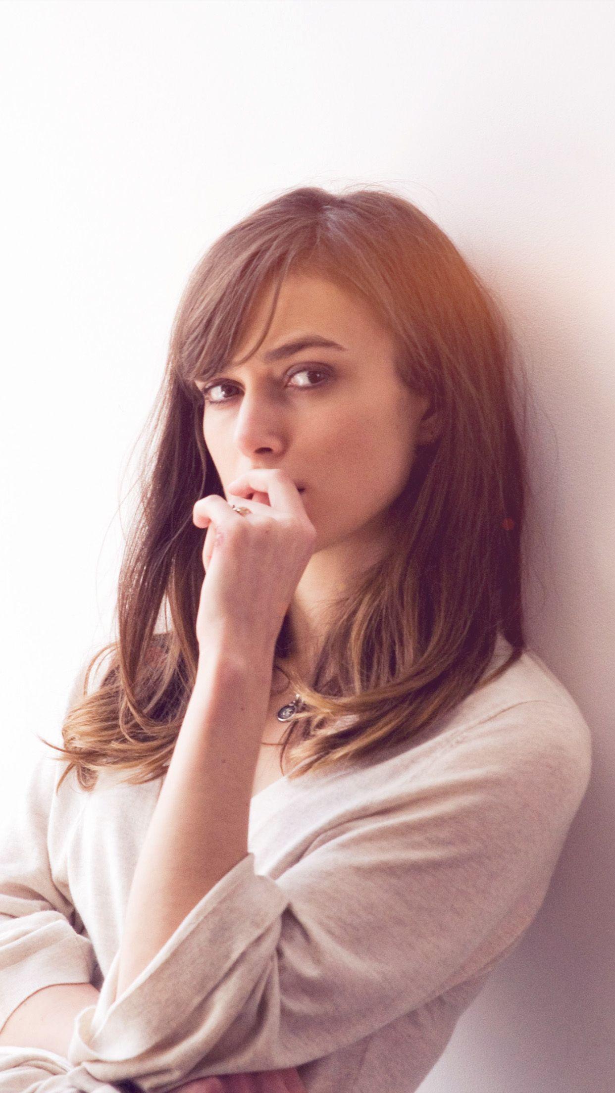 1242x2208 Actress Girl Hollywood Wallpaper