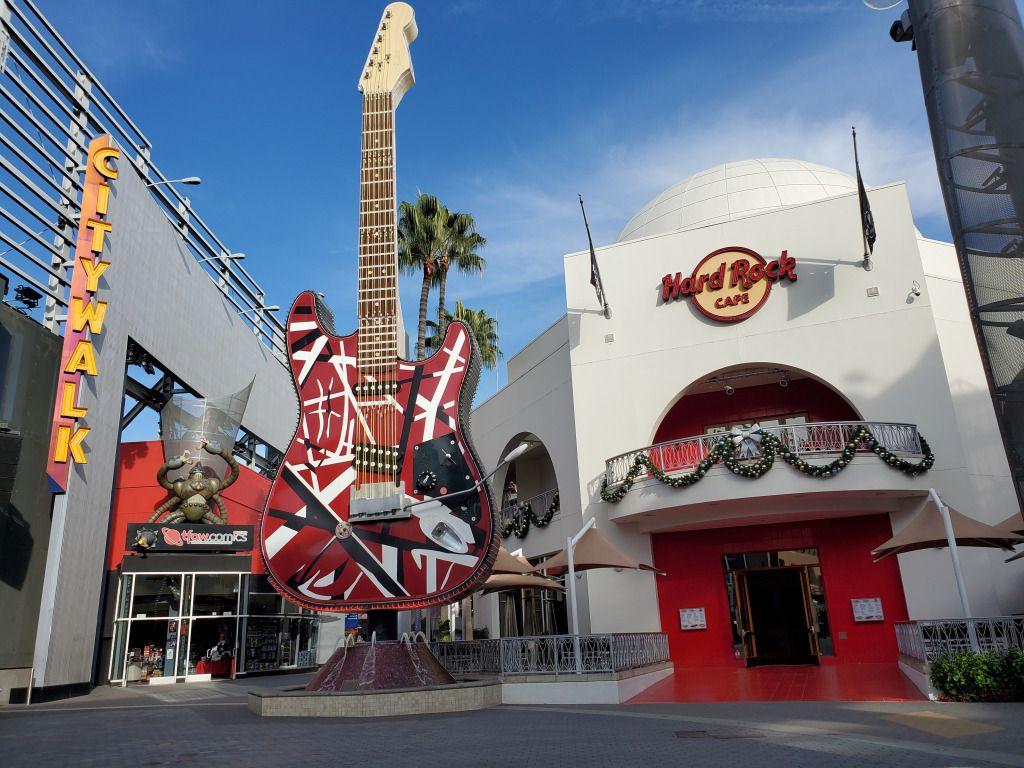 1024x768 Hard Rock Cafe is out and Toothsome Chocolate Emporium & Savory