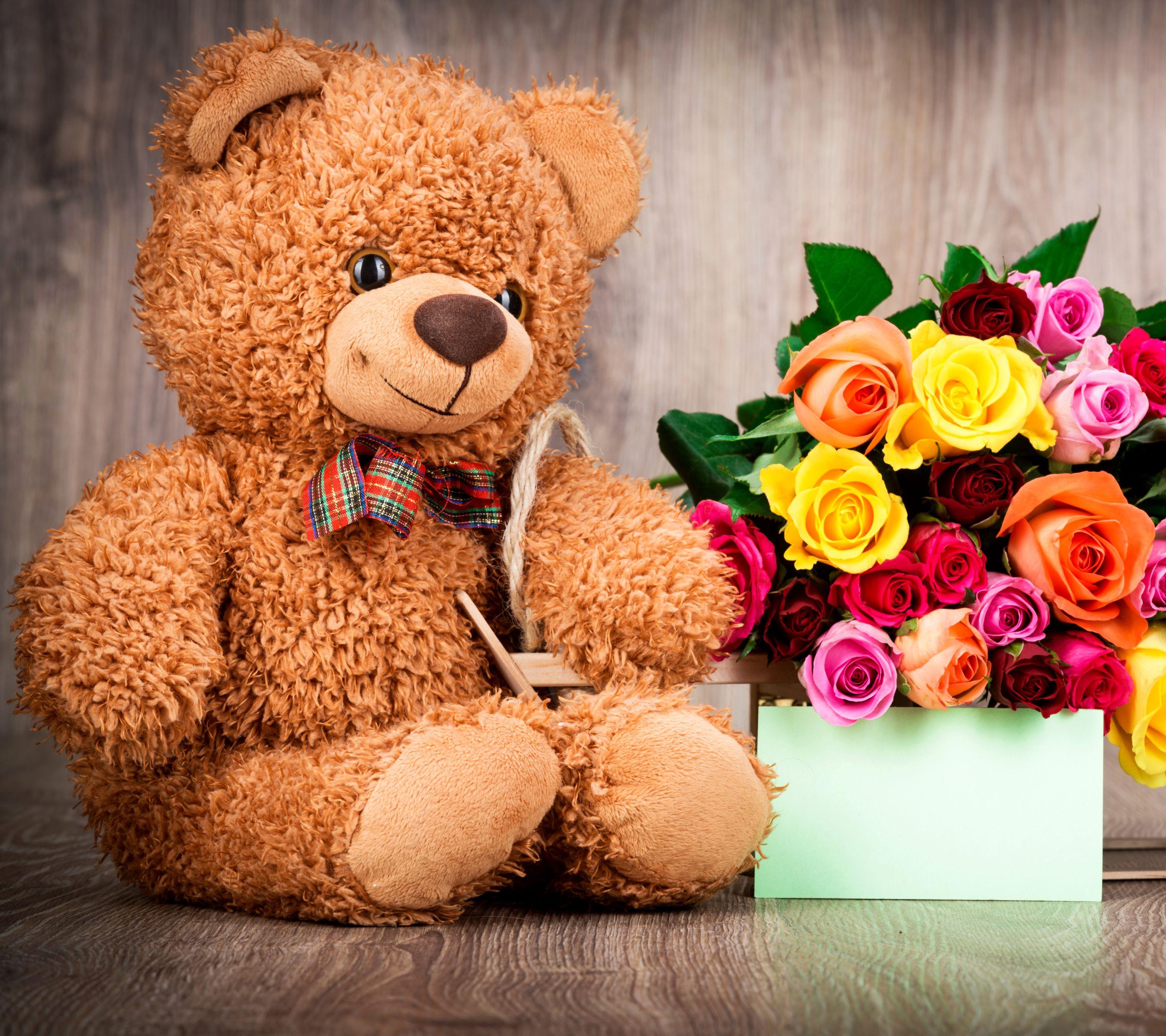 Поздравление большое мишки. Тедди Беар цветы. Мишка с цветами. Красивый Медвежонок с цветами. Цветы с мишкой плюшевым.