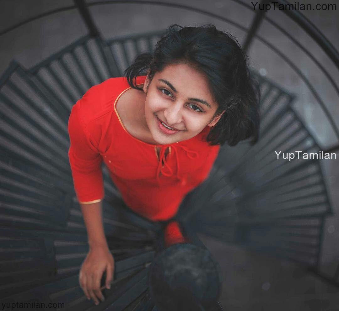 1080x992 Esther Anil Hot Photo Cute Picture In HD