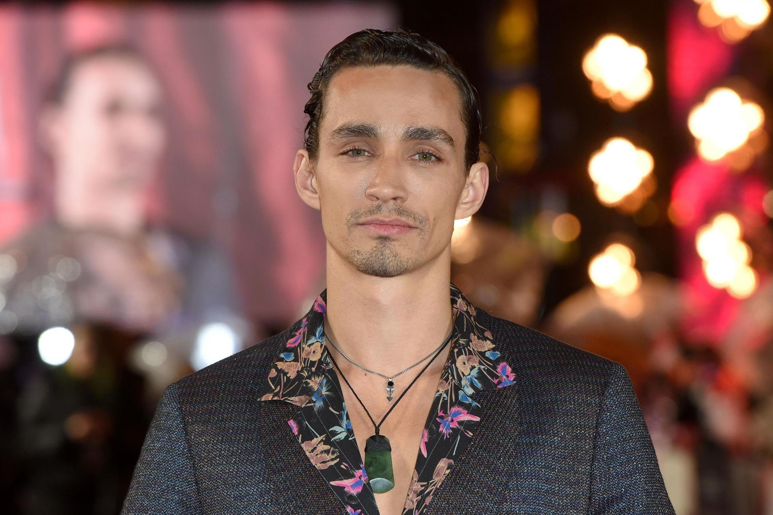 2461x1641 Who is Robert Sheehan? Everything you need to know about