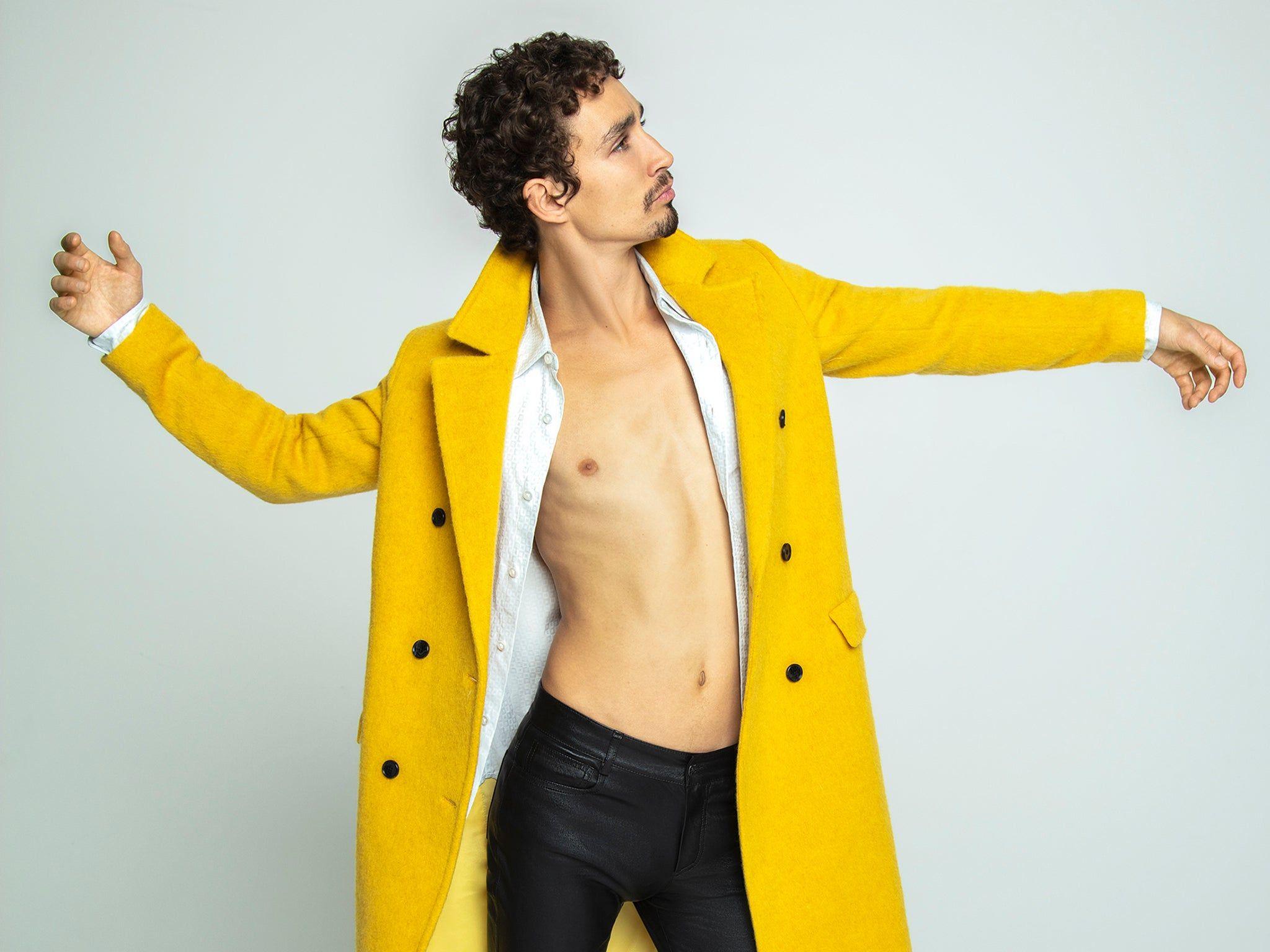 2048x1536 Robert Sheehan: 'Everything that's not the government line gets