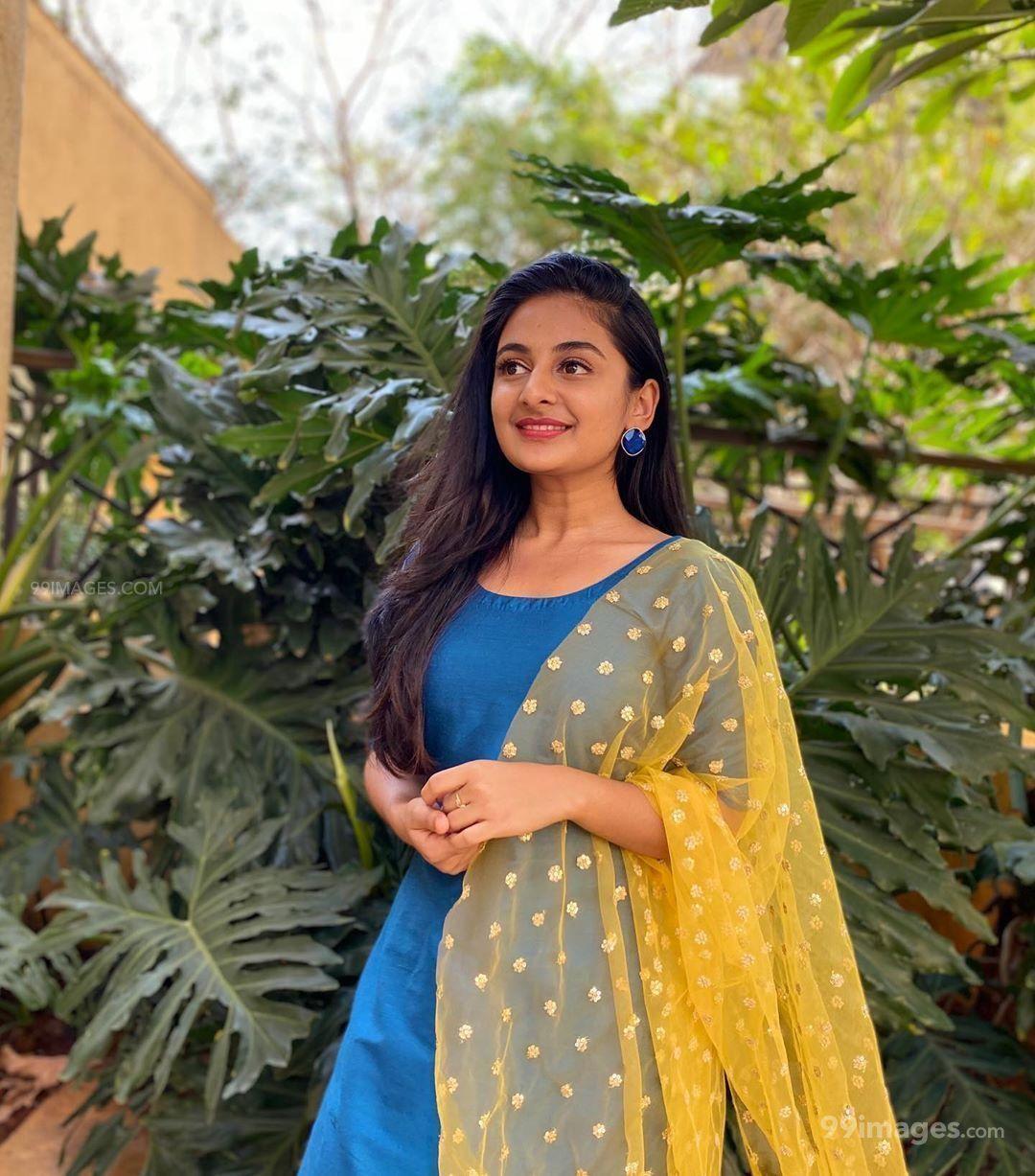 1080x1227 Esther Anil Hot HD Photo, Wallpaper, WhatsApp DP 1080p