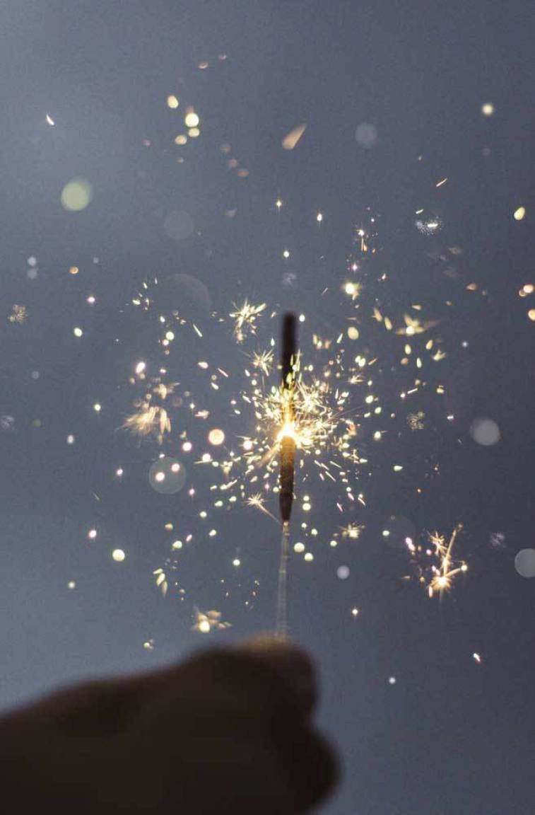 Sparklers Wallpapers - Top Free Sparklers Backgrounds - WallpaperAccess