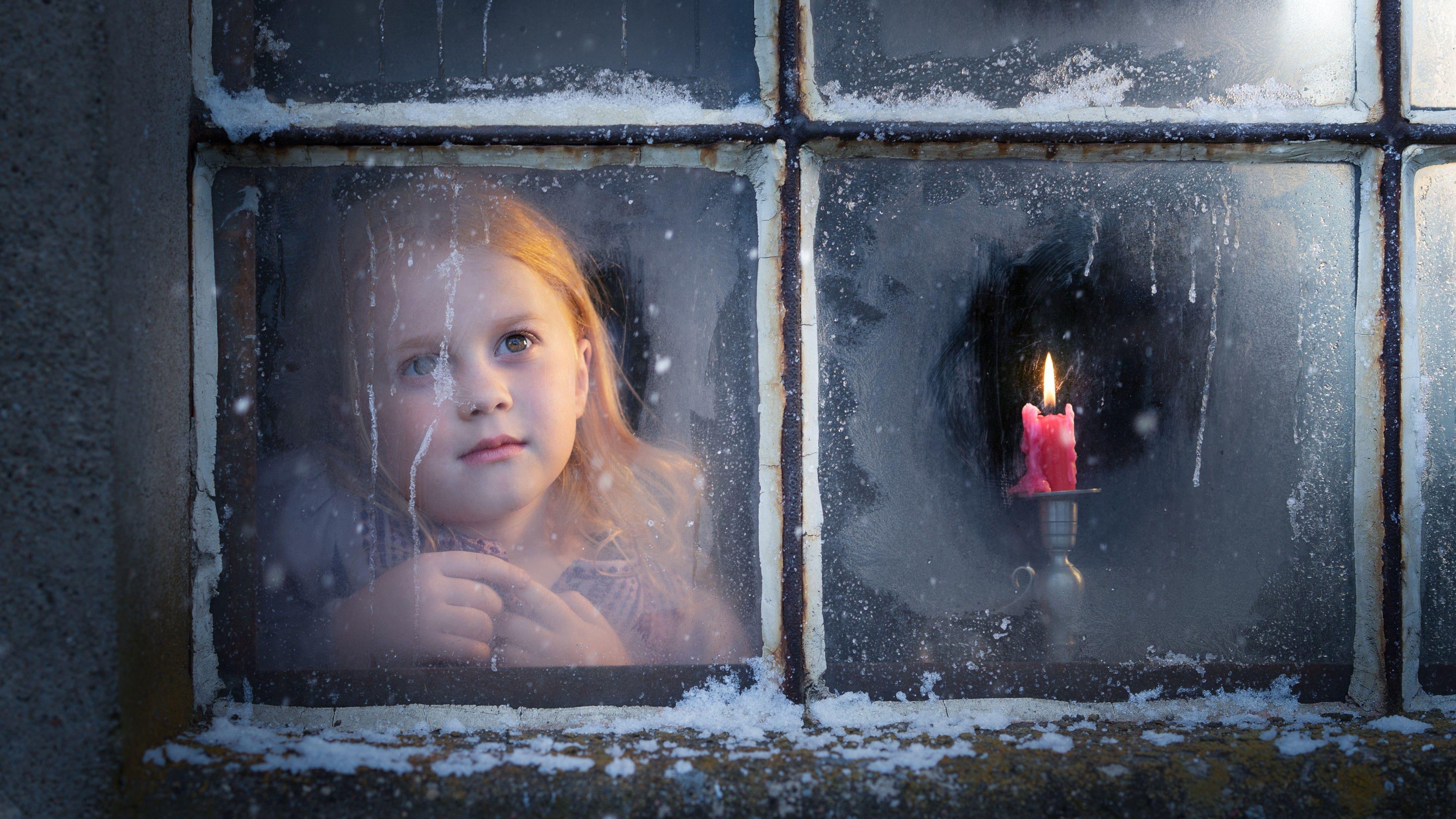 3840x2160 Cute girl 4K Wallpaper, Winter, Christmas, Snow, Window, Girly, 5K