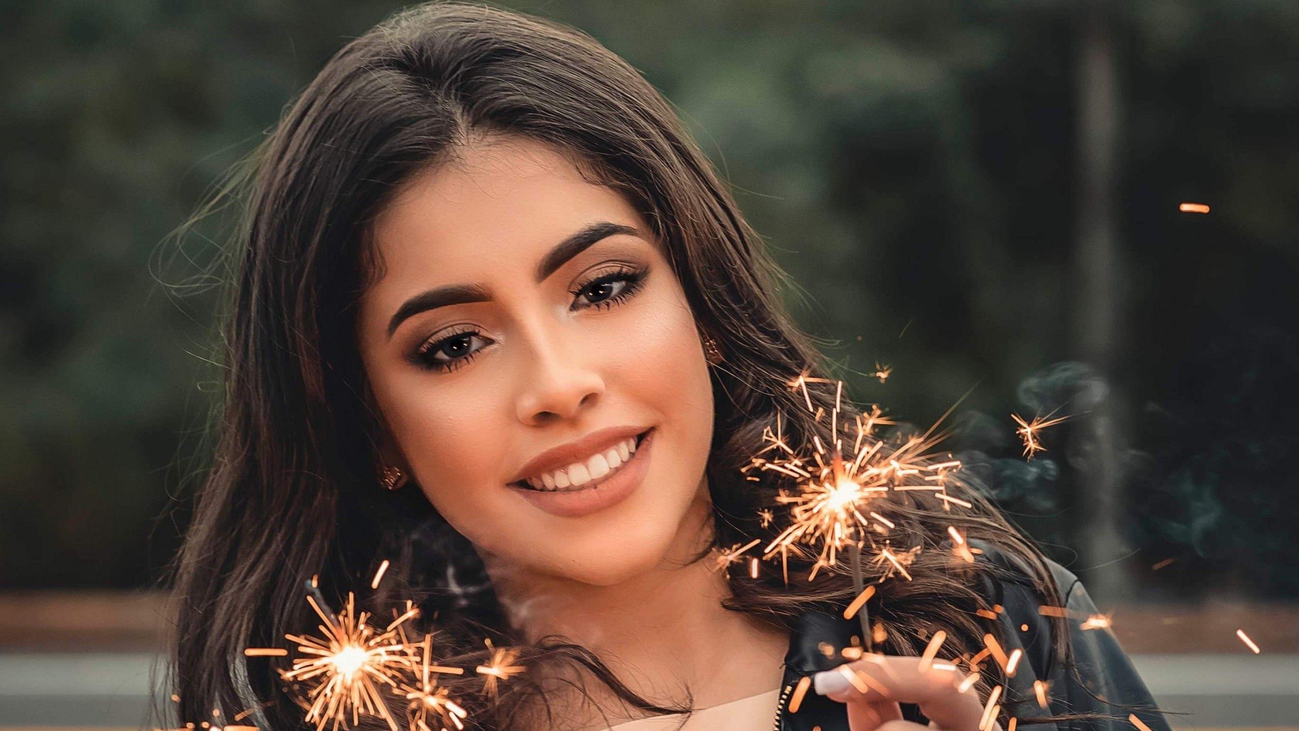 2560x1440 Download 2560x1440 Pretty Woman, Sparklers, Smiling, Brunette