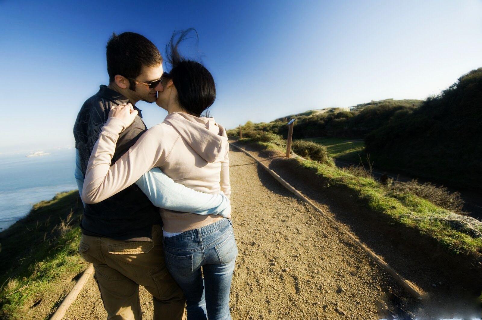 Kissing Couple Wallpapers - Top Free Kissing Couple Backgrounds ...