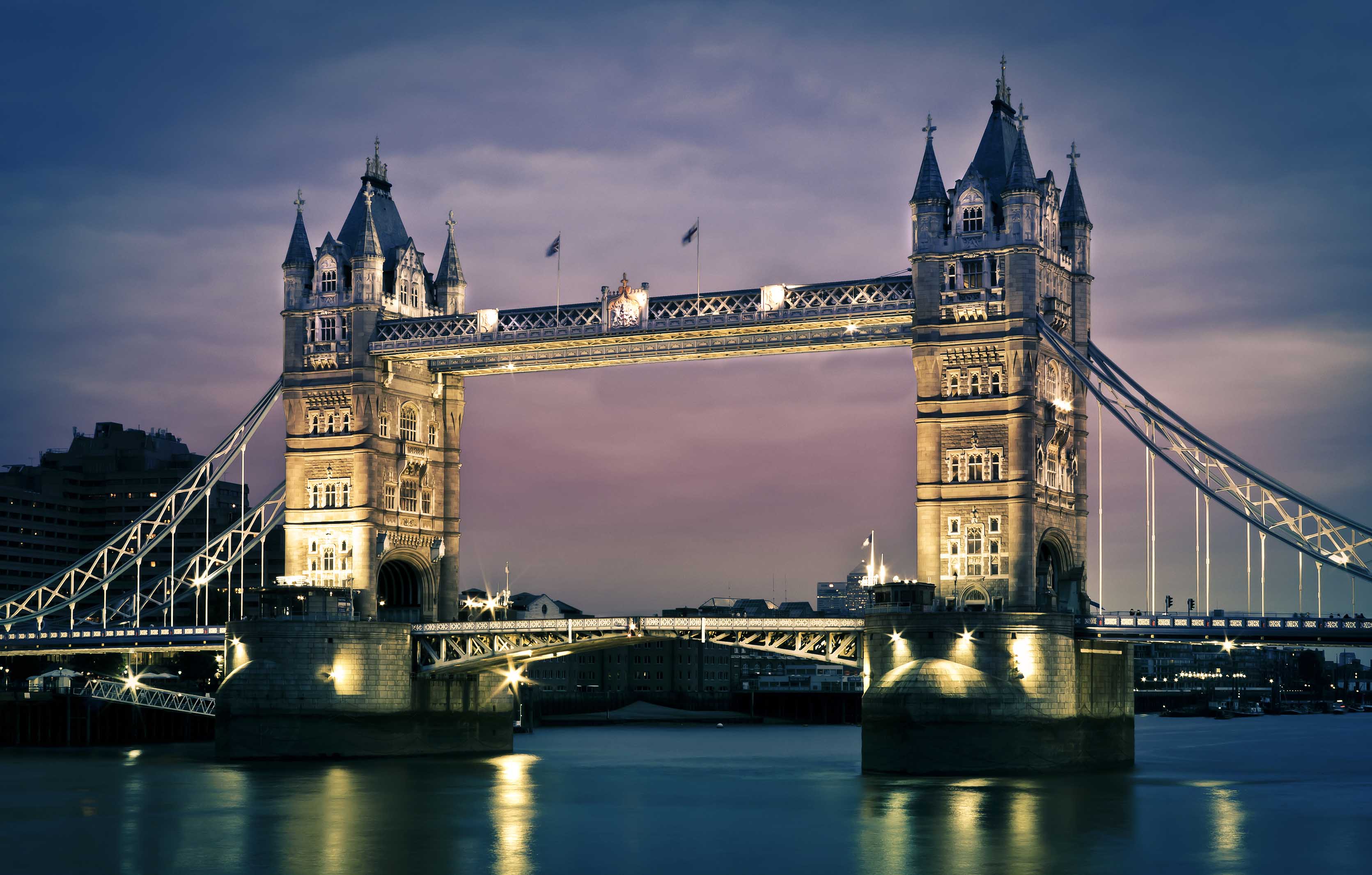 Famous Places And Unique Landscapes MAXIPX