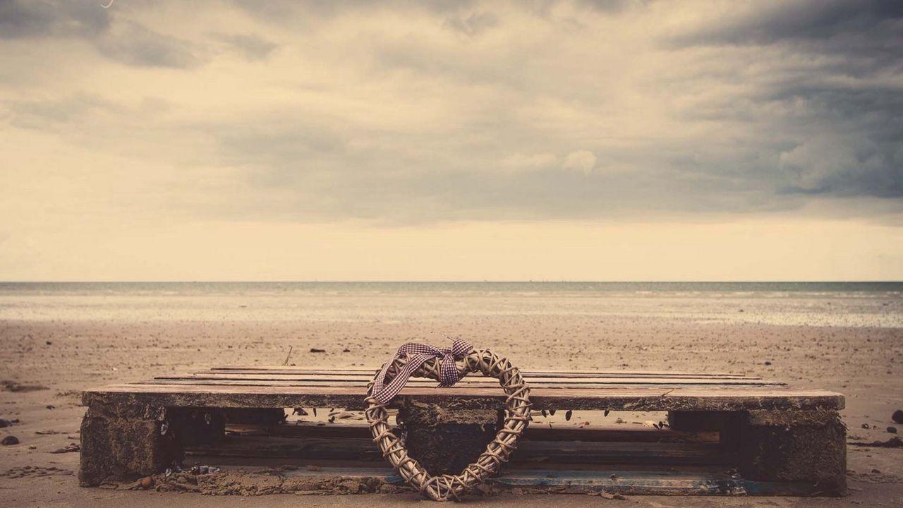 1280x720 Download wallpaper 1280x720 beach, heart, sand, bench, wicker HD