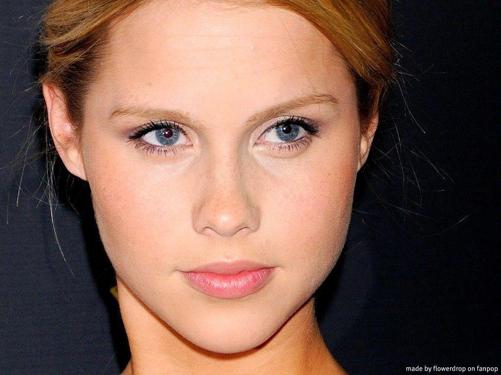 1024x768 Claire Holt Wallpaper 1369 - Claire Holt HD Wallpaper