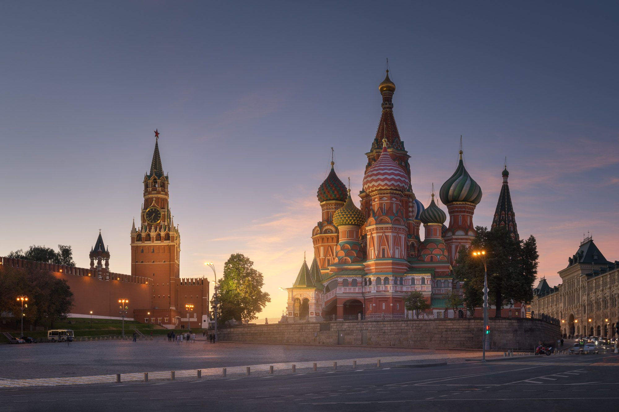 2000x1333 Saint Basil's Cathedral & Spasskaya Tower at Dusk, Moscow