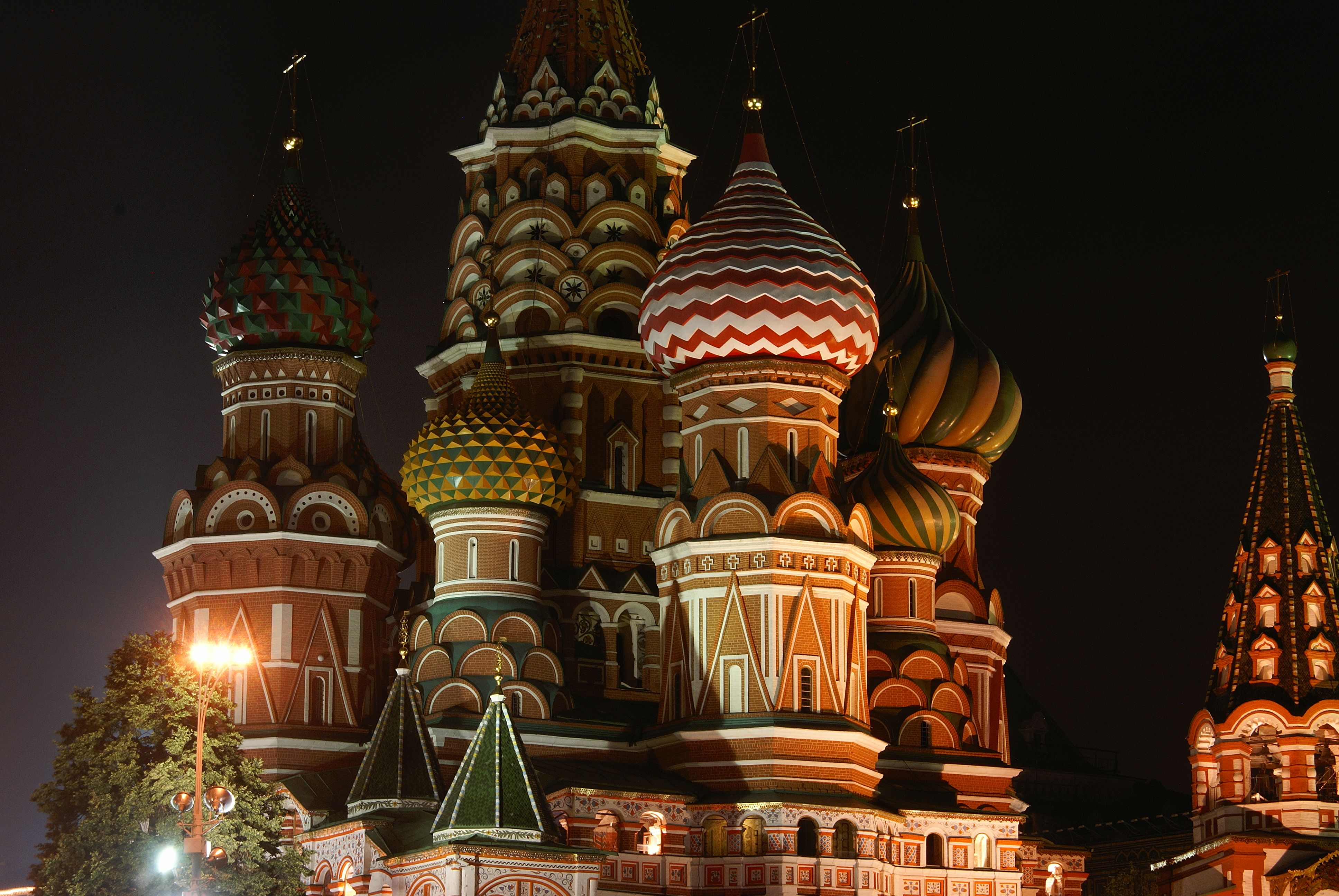 3872x2592 Saint Basil Cathedral summer night