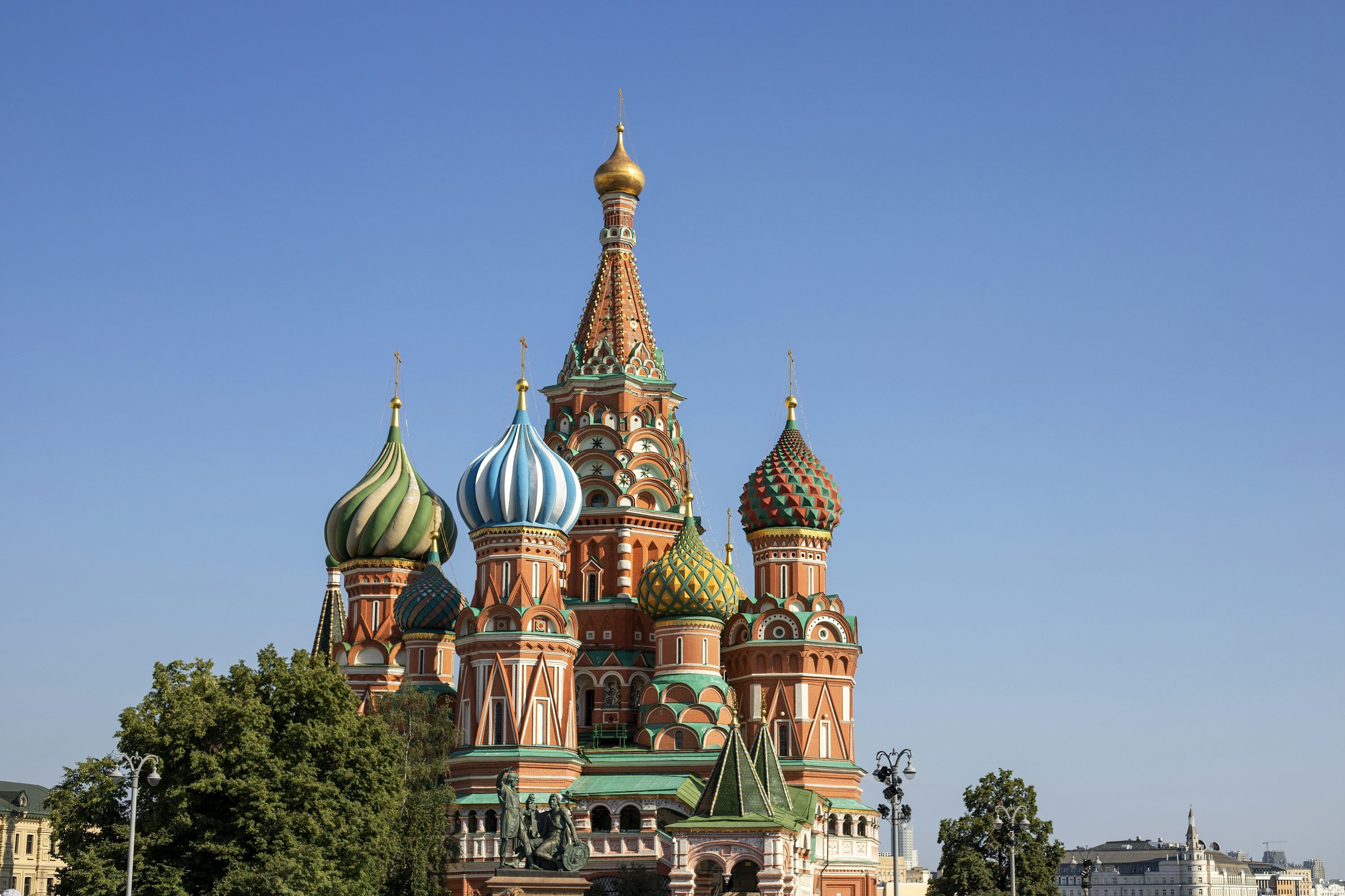 3000x2000 Saint basil's cathedral in moscow under a clear sky photo