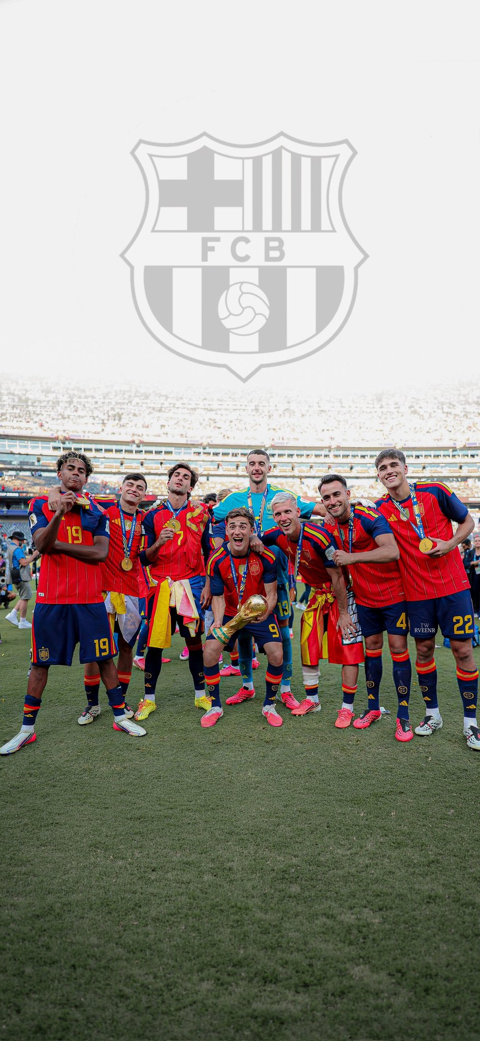 945x2048 World Cup winners FC Barcelona players