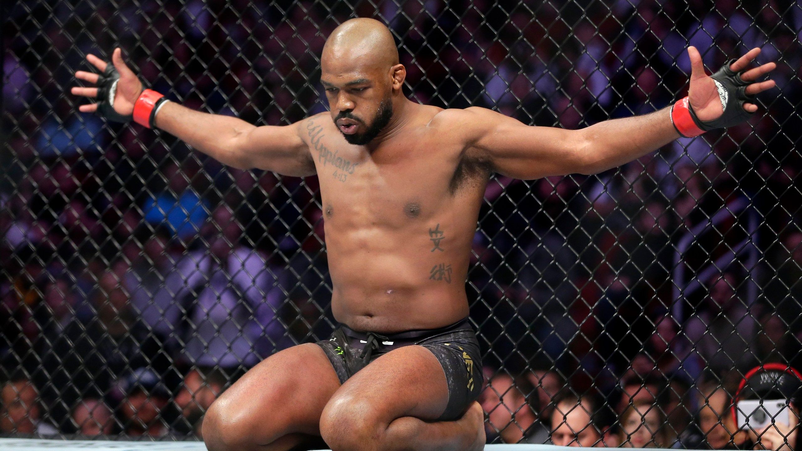 2560x1440 Jon Jones beats Ciryl Gane