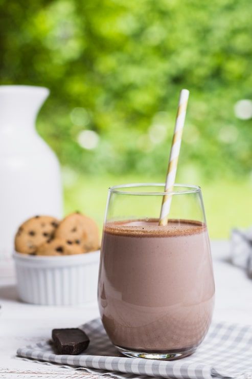 493x740 Chocolateflavored protein shake Image