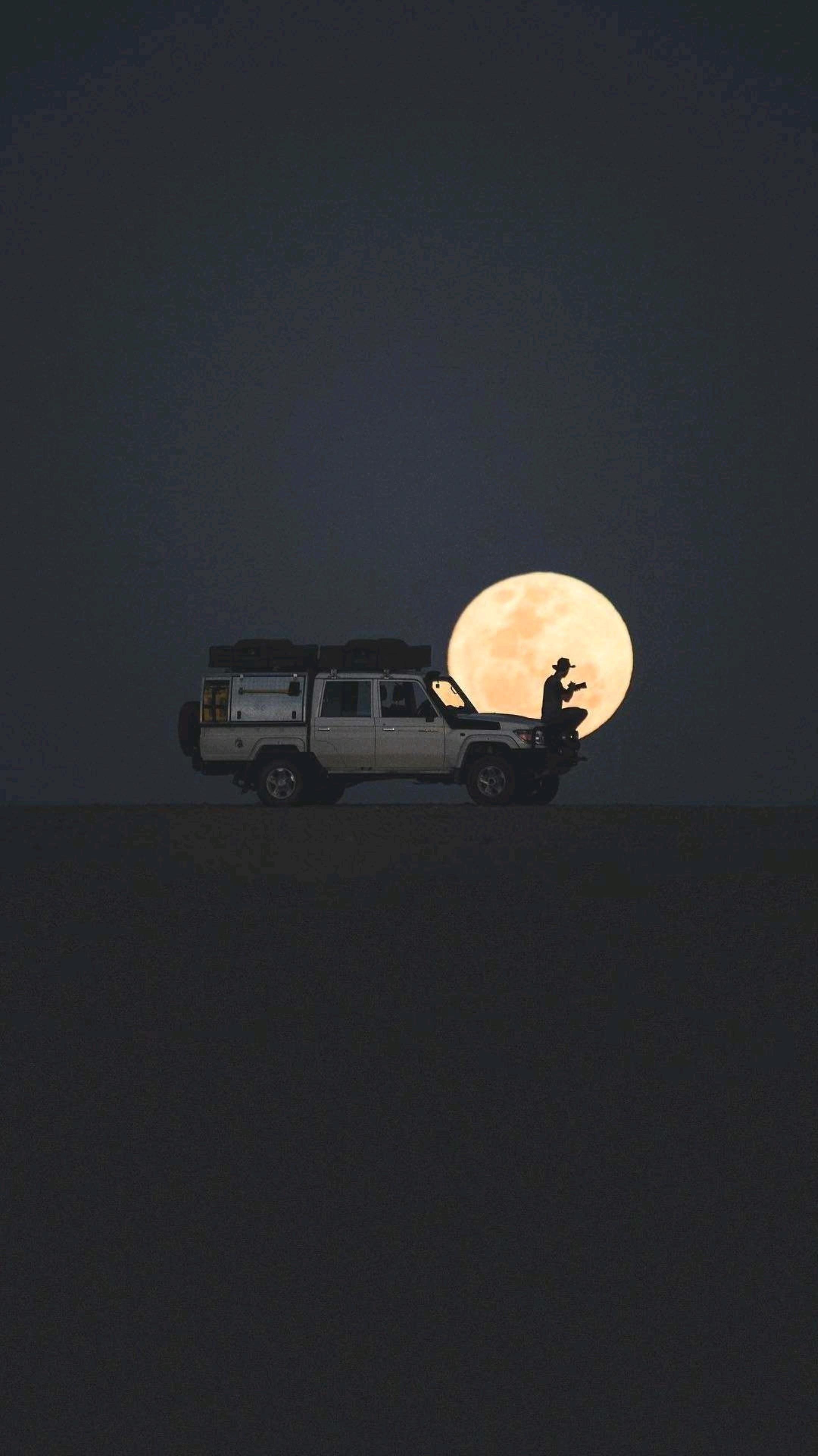 2160x3840 Men Aesthetic Wallpaper