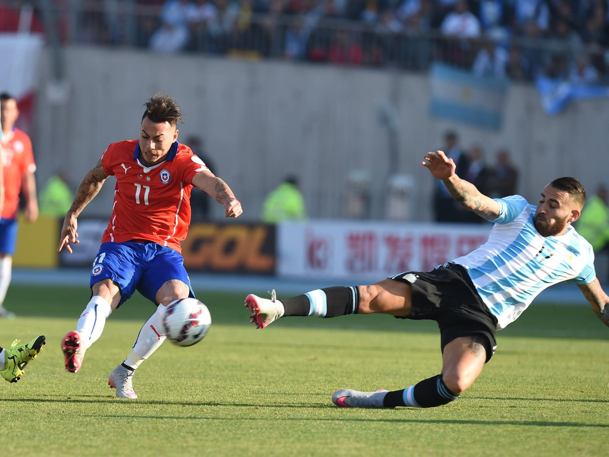 2048x1536 Nicolas Otamendi to Manchester United: Valencia defender 'willing to go on strike' to secure £35m Old Trafford move