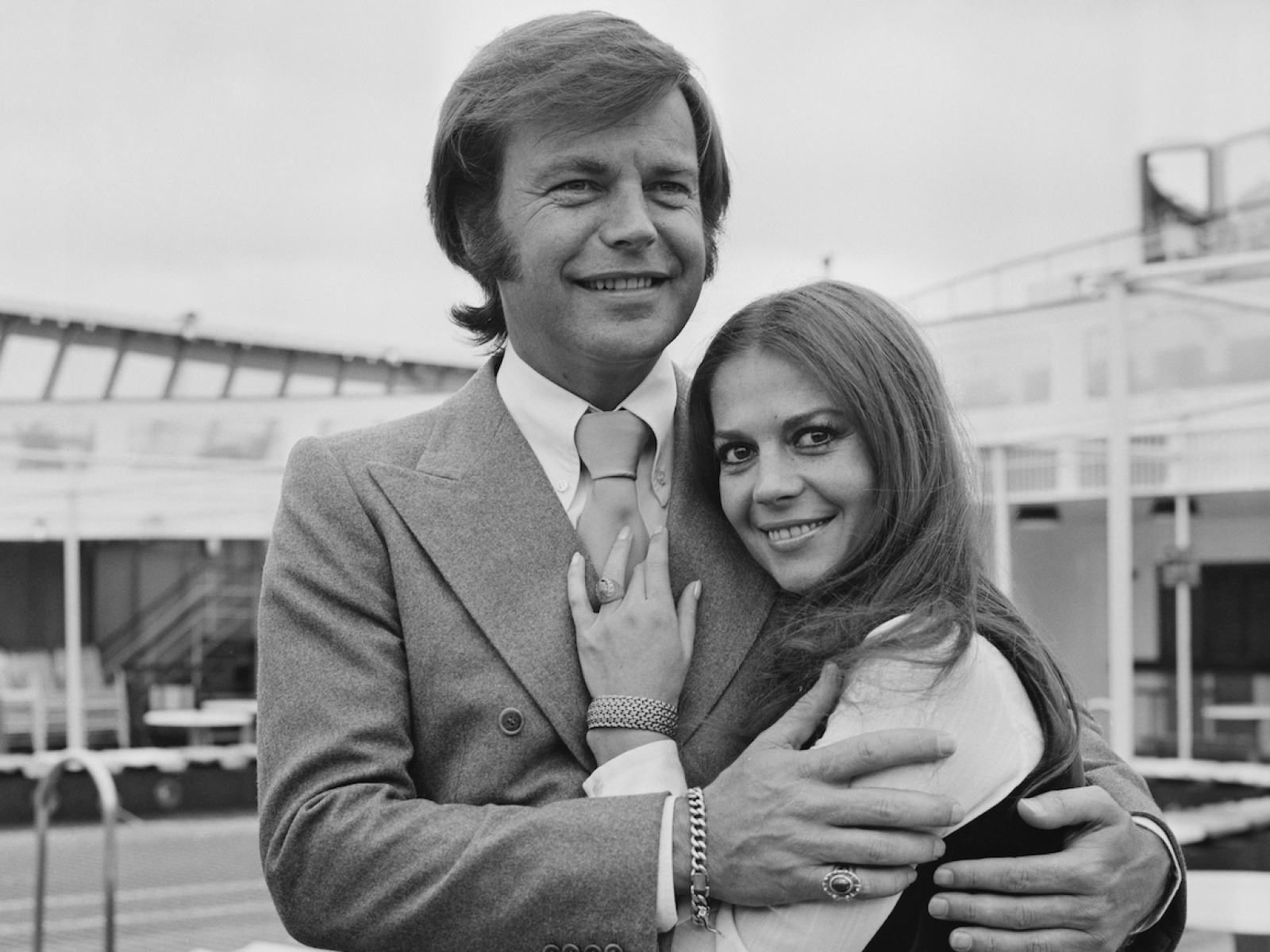 1600x1200 Natalie Wood Death Timeline: Events Leading To Robert Wagner Being 'Person Of Interest'