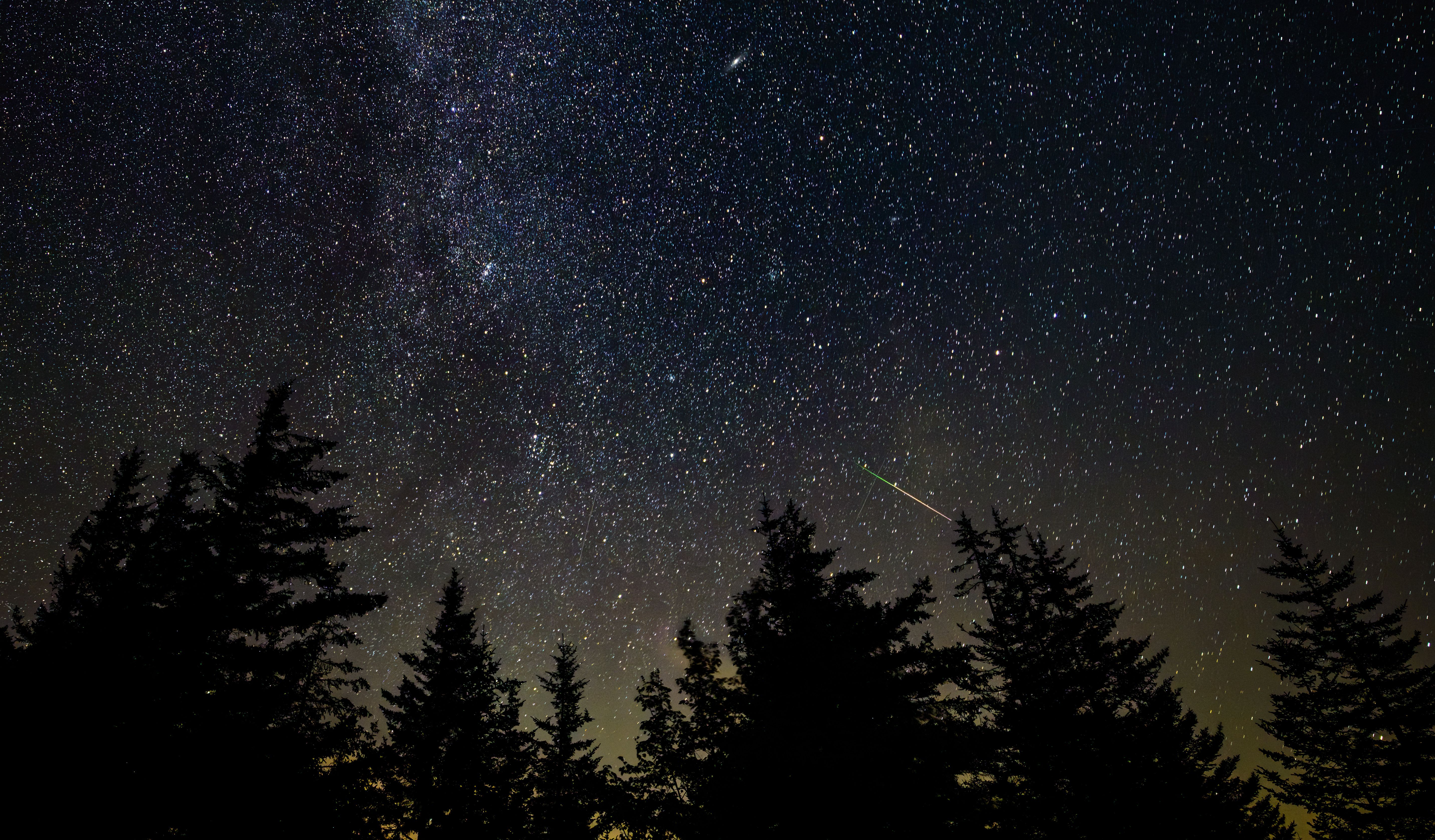 5724x3352 Perseids Meteor Shower