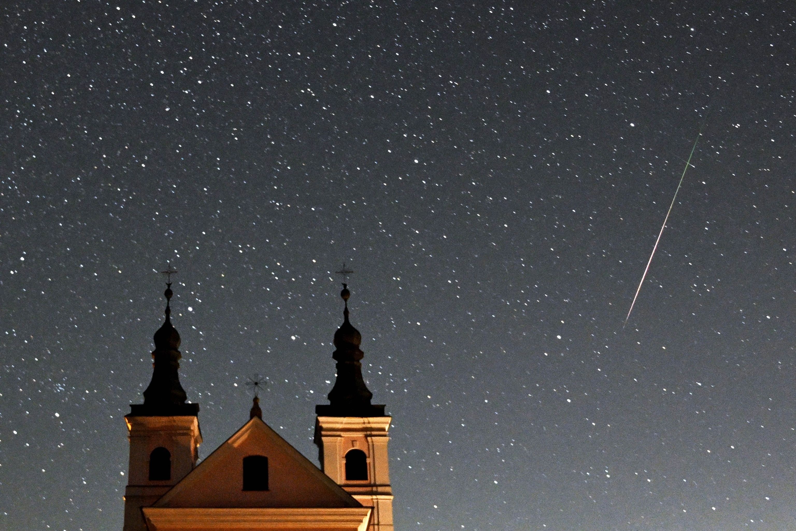 3072x2048 Perseid meteor shower 2025: Best times and locations for viewing