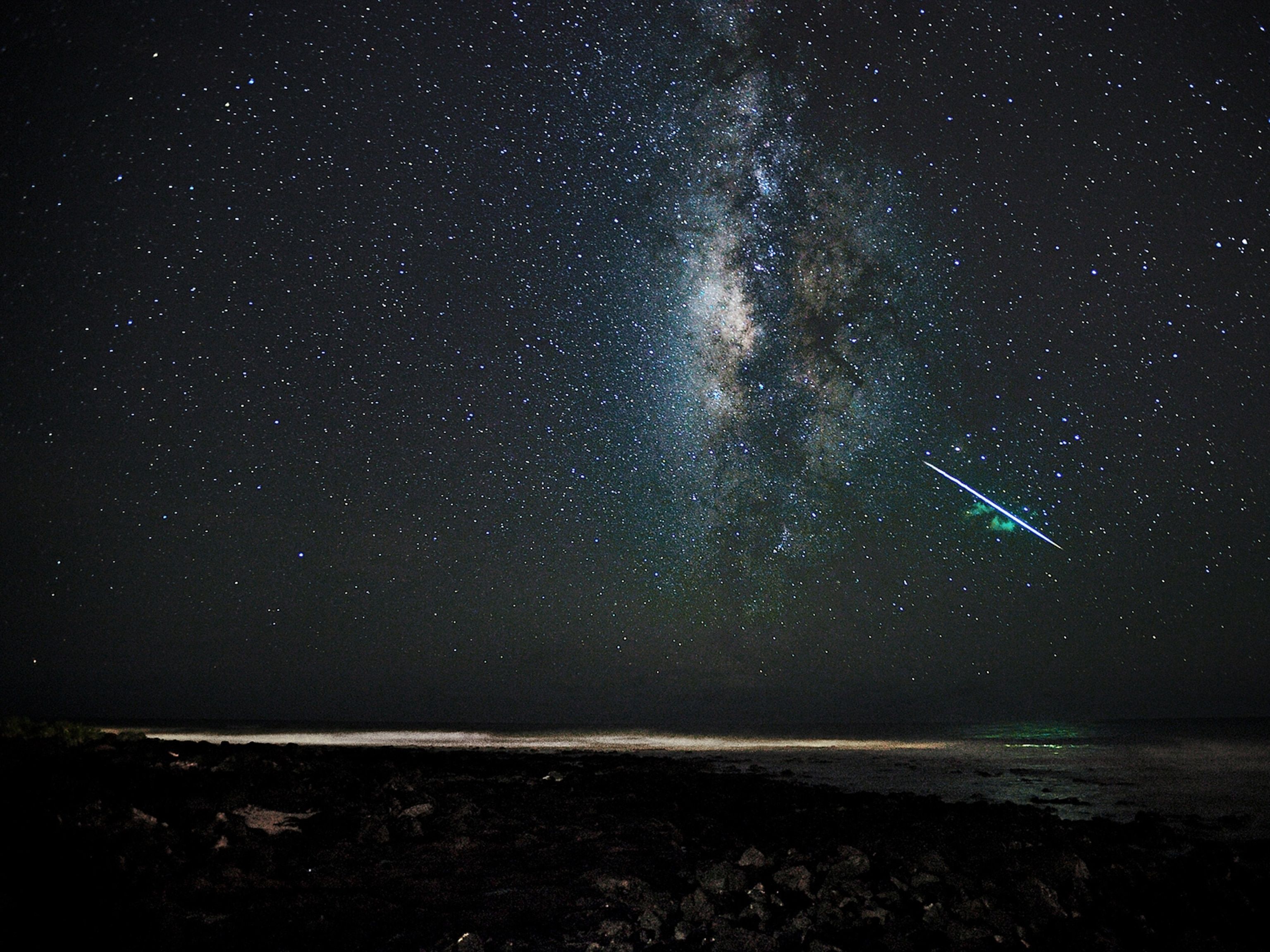 3072x2304 Perseid Meteor Shower—And Moon Flashes—Peaks Saturday