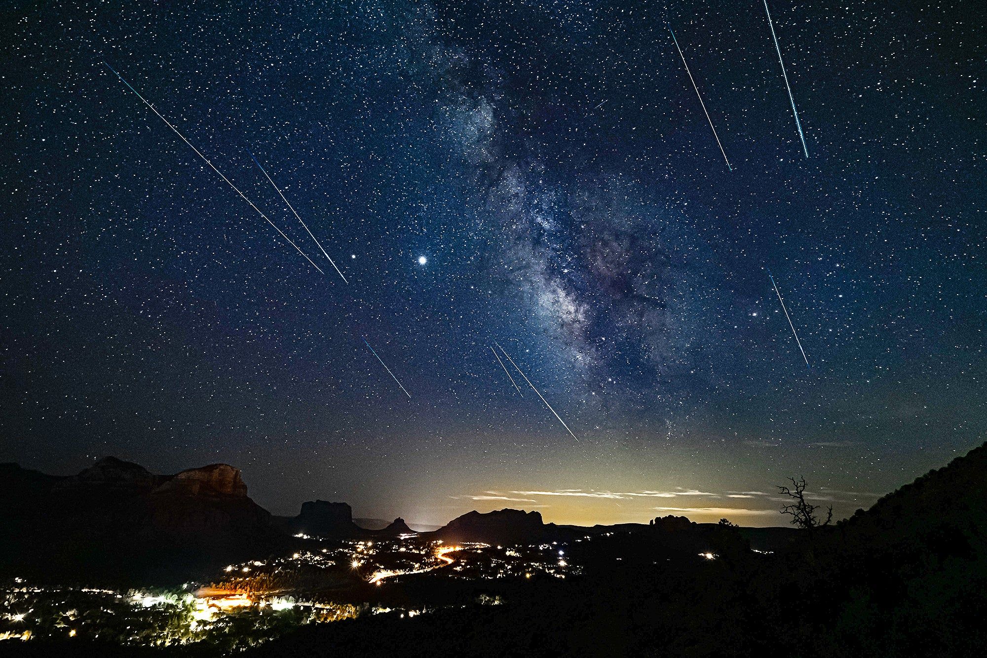 2000x1333 Perseid Meteor Shower Peaks This Weekend In A Stargazing Must See