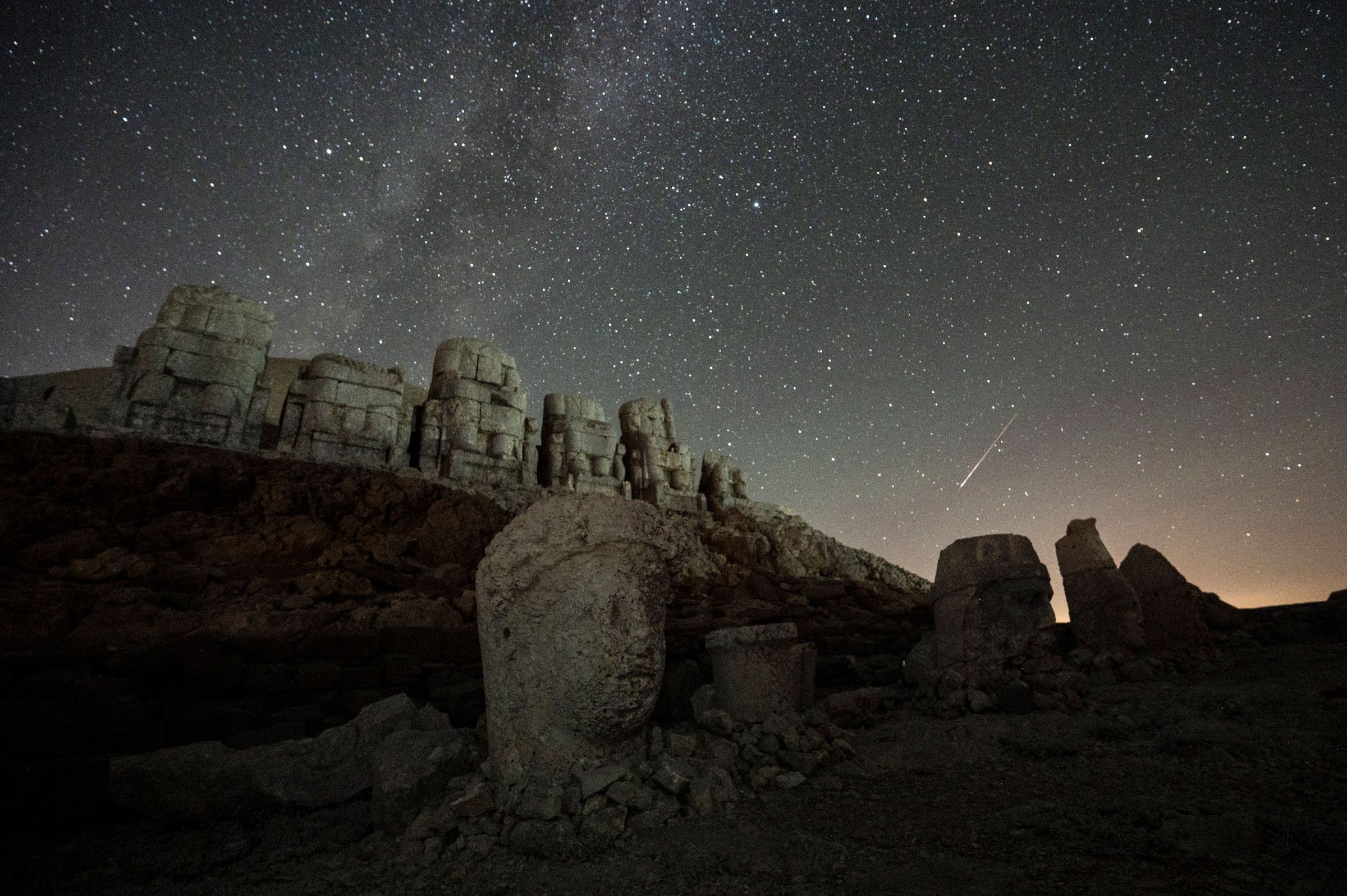 2400x1597 See Perseid Meteor Shower in Photo
