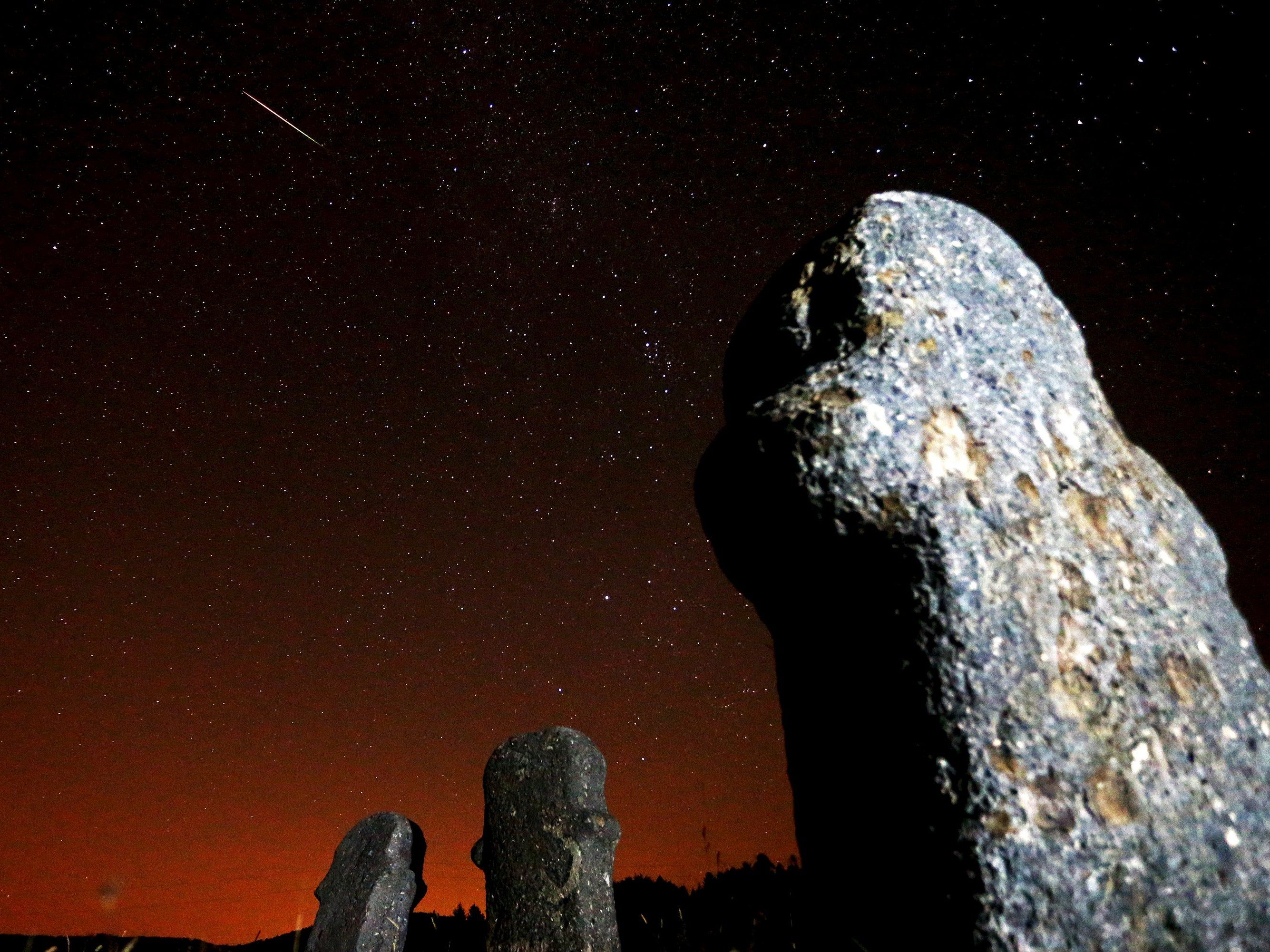 2670x2002 incredible image of the Perseid meteor shower