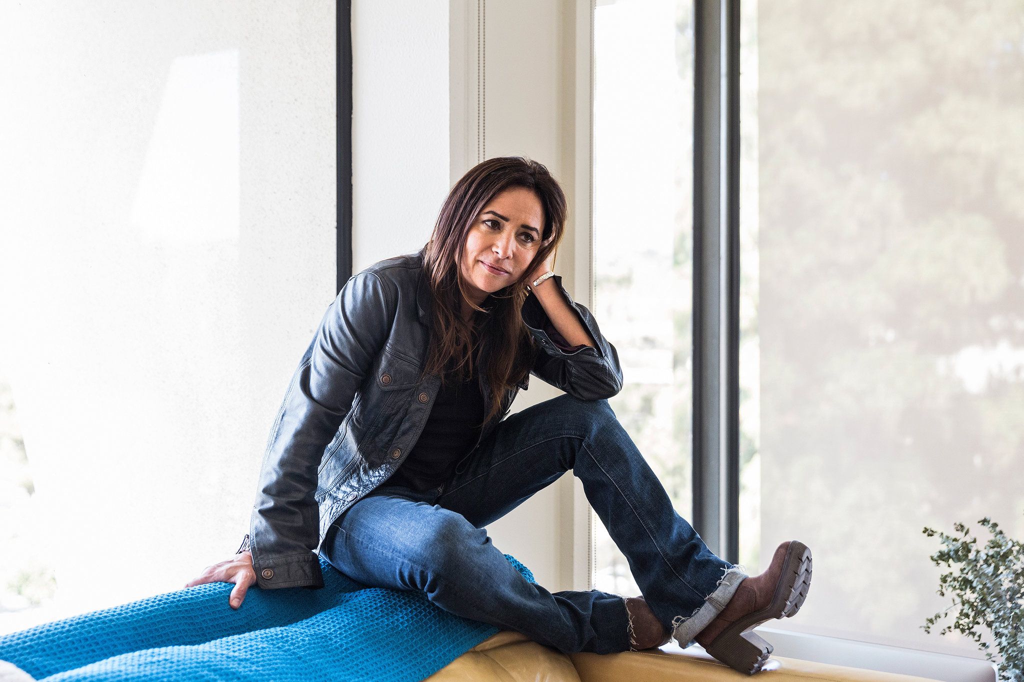 2048x1364 Pamela Adlon Is Starring in Her Very Own Zen Riddle